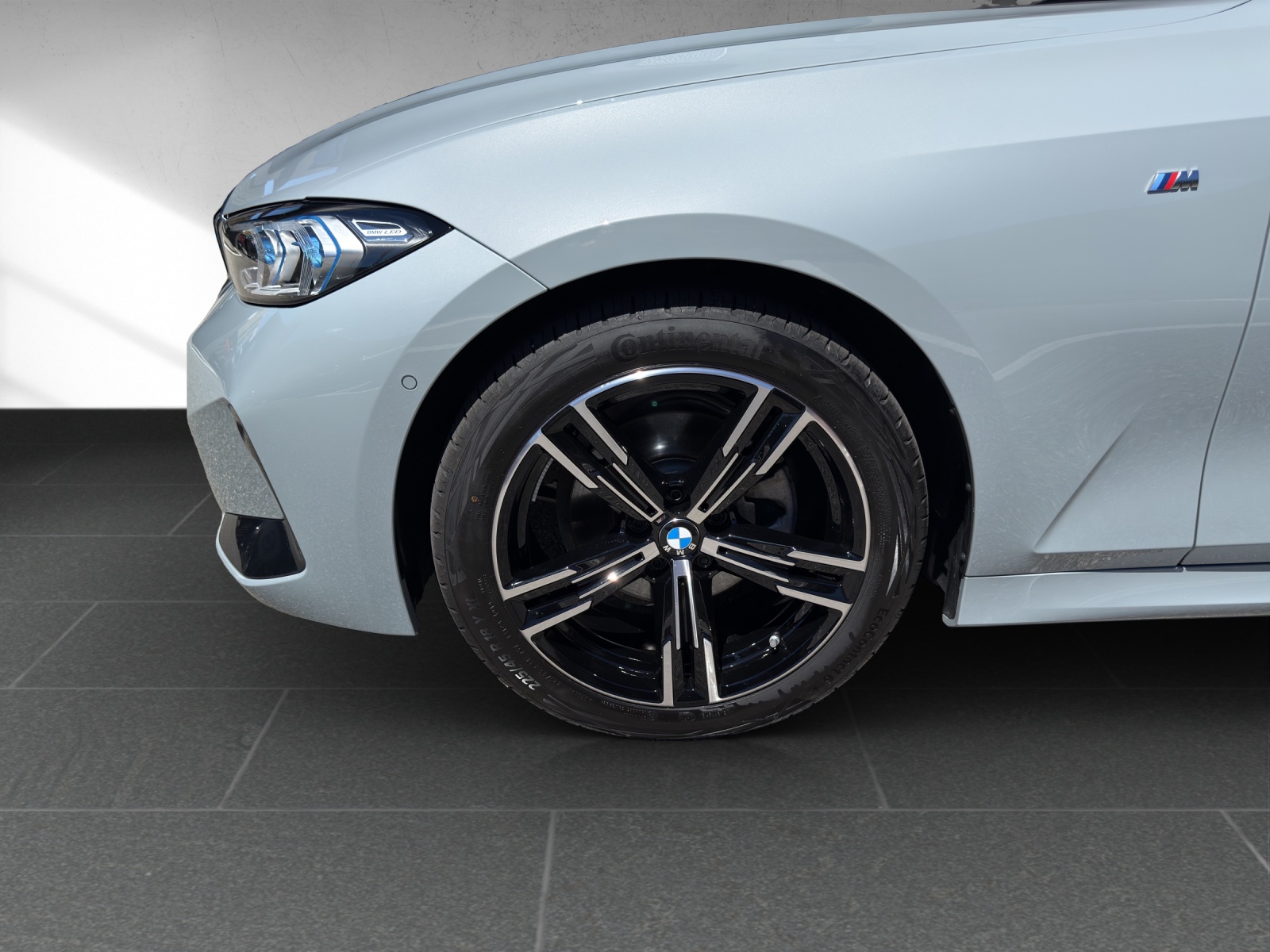 BMW 320d xDrive 48V Touring Steptronic M Sport-image-8