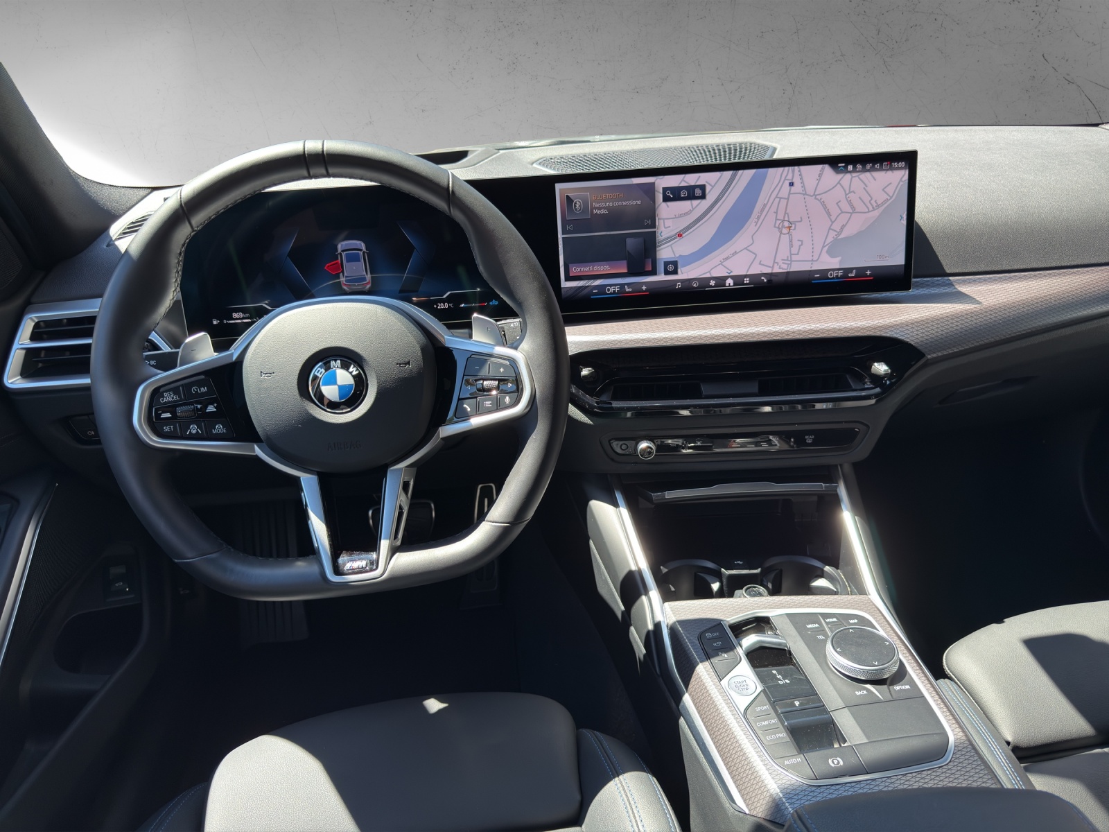 BMW 320d xDrive 48V Touring Steptronic M Sport-image-13