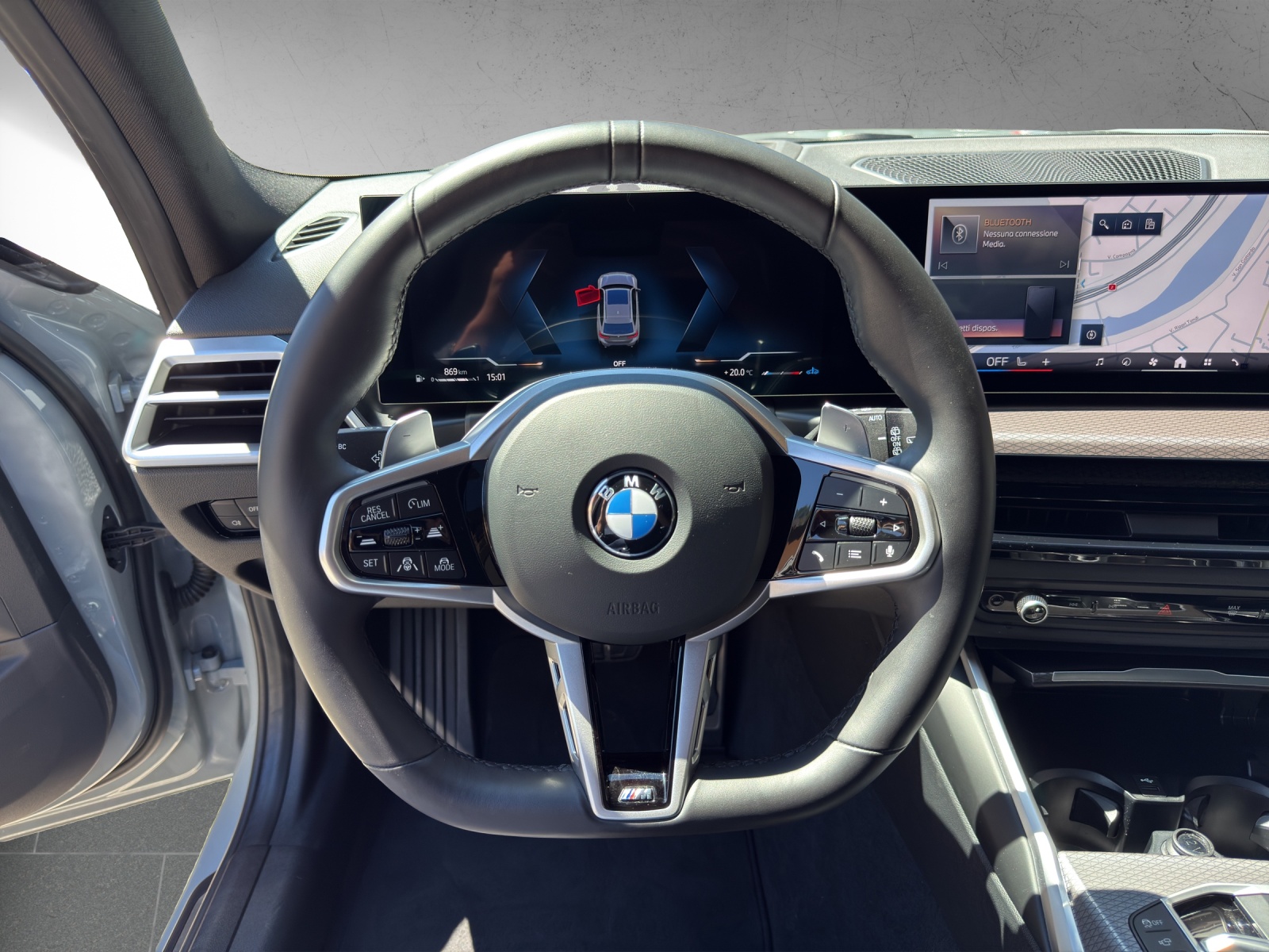 BMW 320d xDrive 48V Touring Steptronic M Sport-image-12