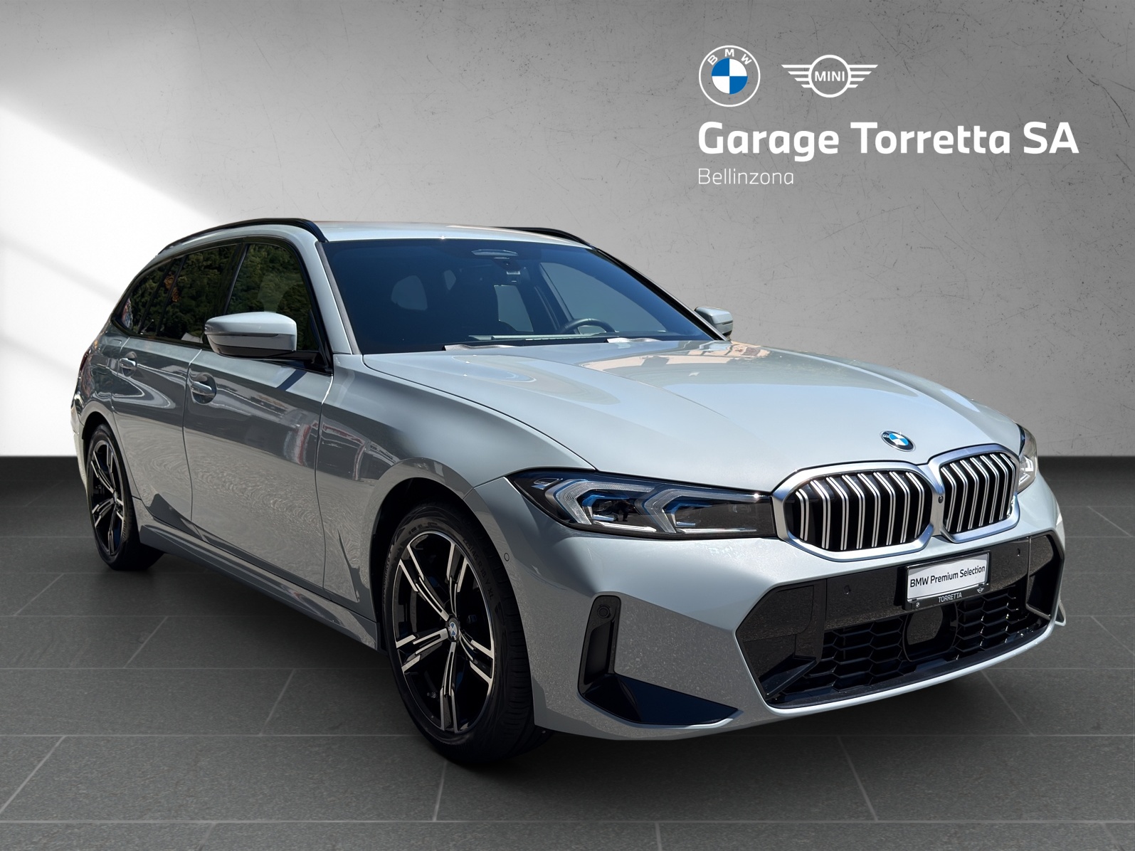 BMW 320d xDrive 48V Touring Steptronic M Sport-image-6