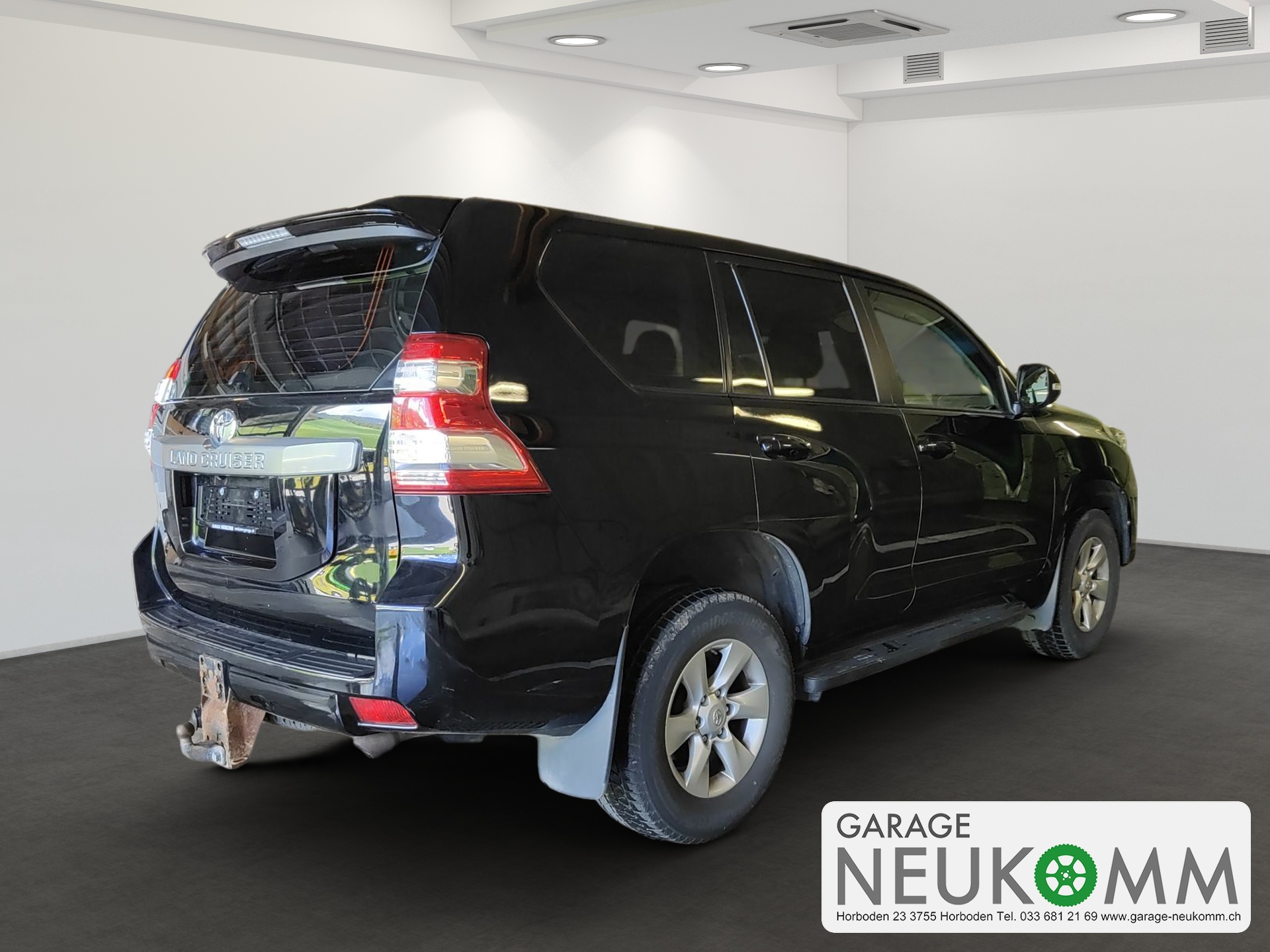 TOYOTA Land Cruiser 3.0 TD Terra Automatic-image-2