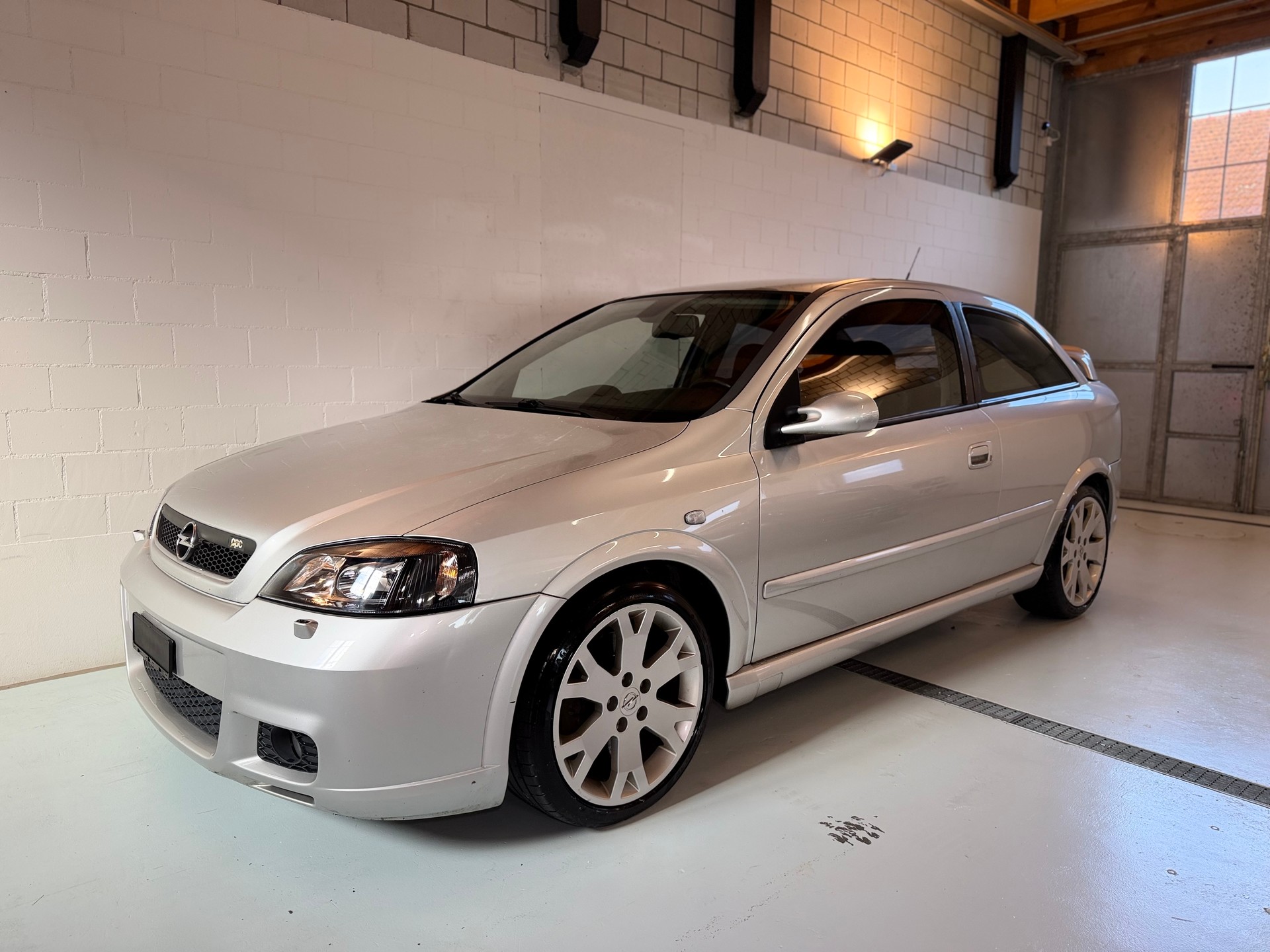 OPEL Astra 2.0i 16V Turbo OPC-image-0