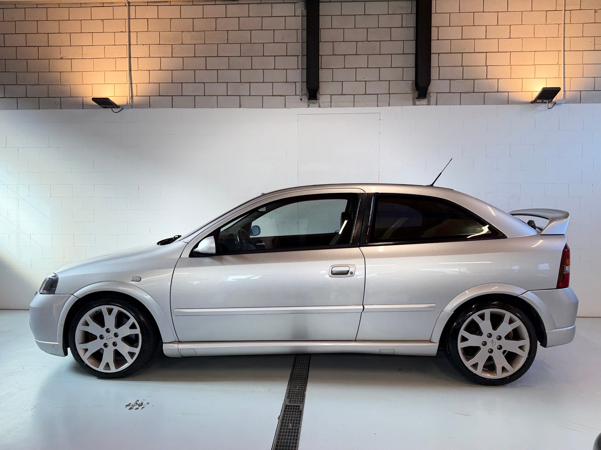 OPEL Astra 2.0i 16V Turbo OPC-image-3