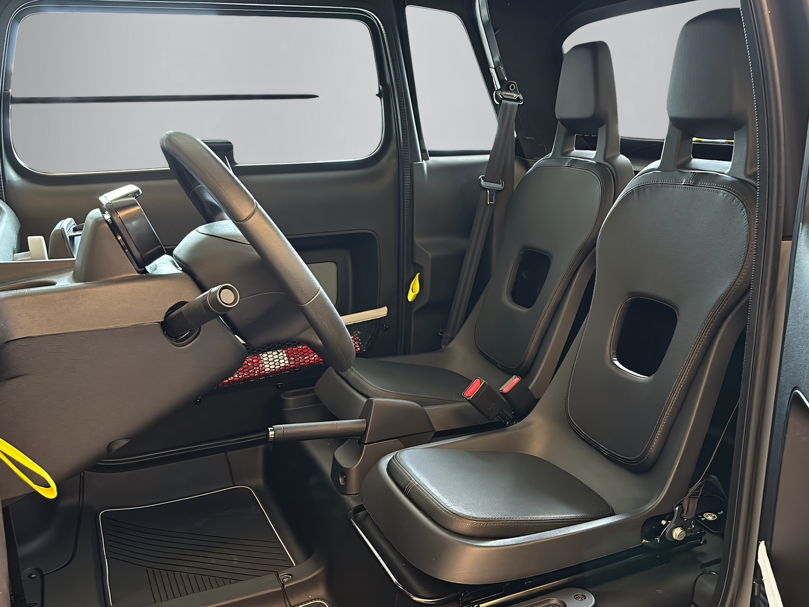 OPEL Rocks Electric-showroom-element-2
