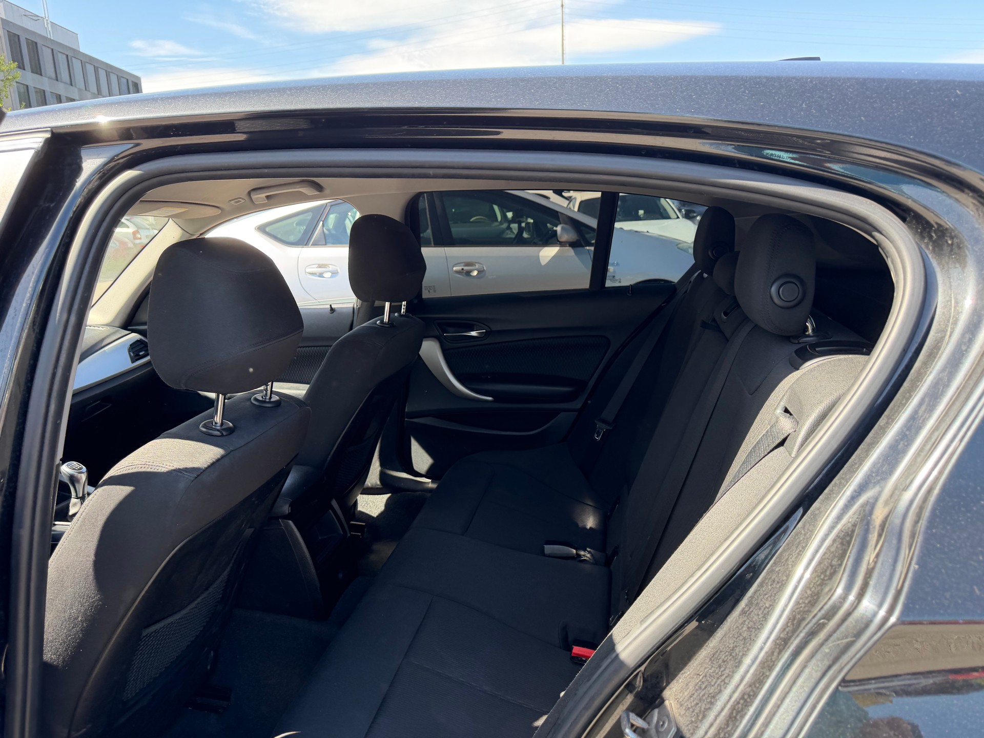 BMW 118d-image-11