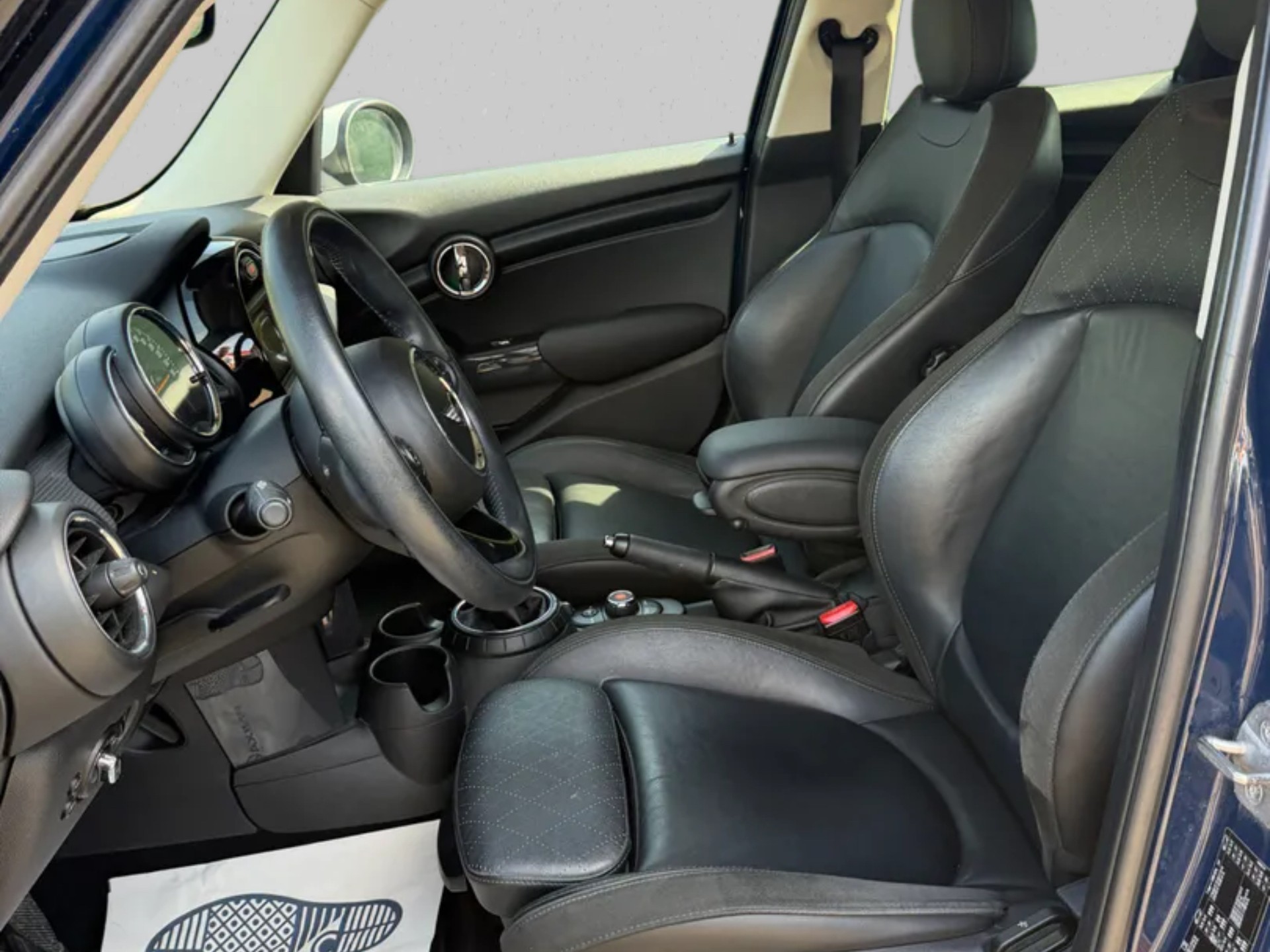 MINI Cooper Steptronic-image-11