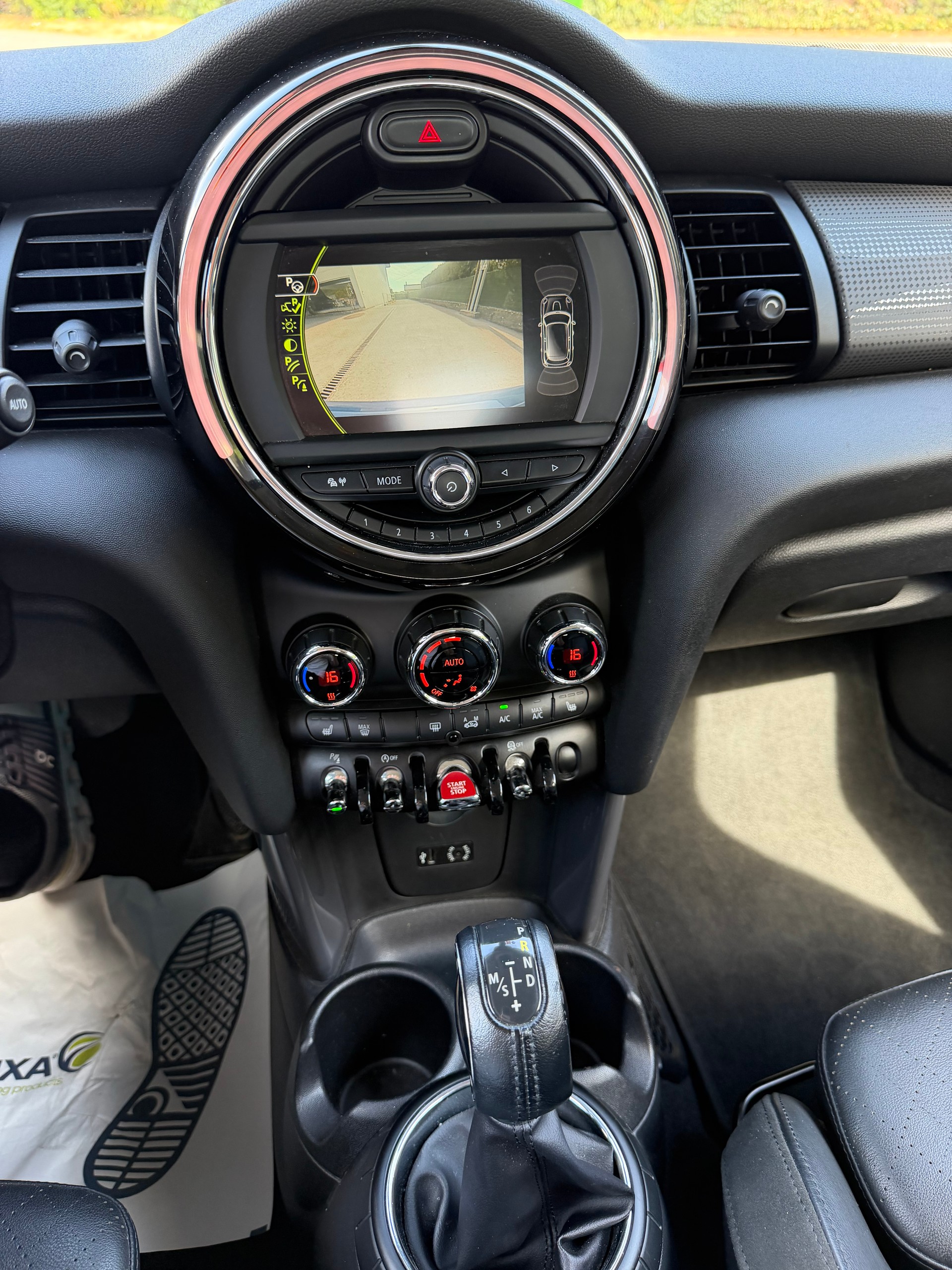 MINI Cooper Steptronic-image-8