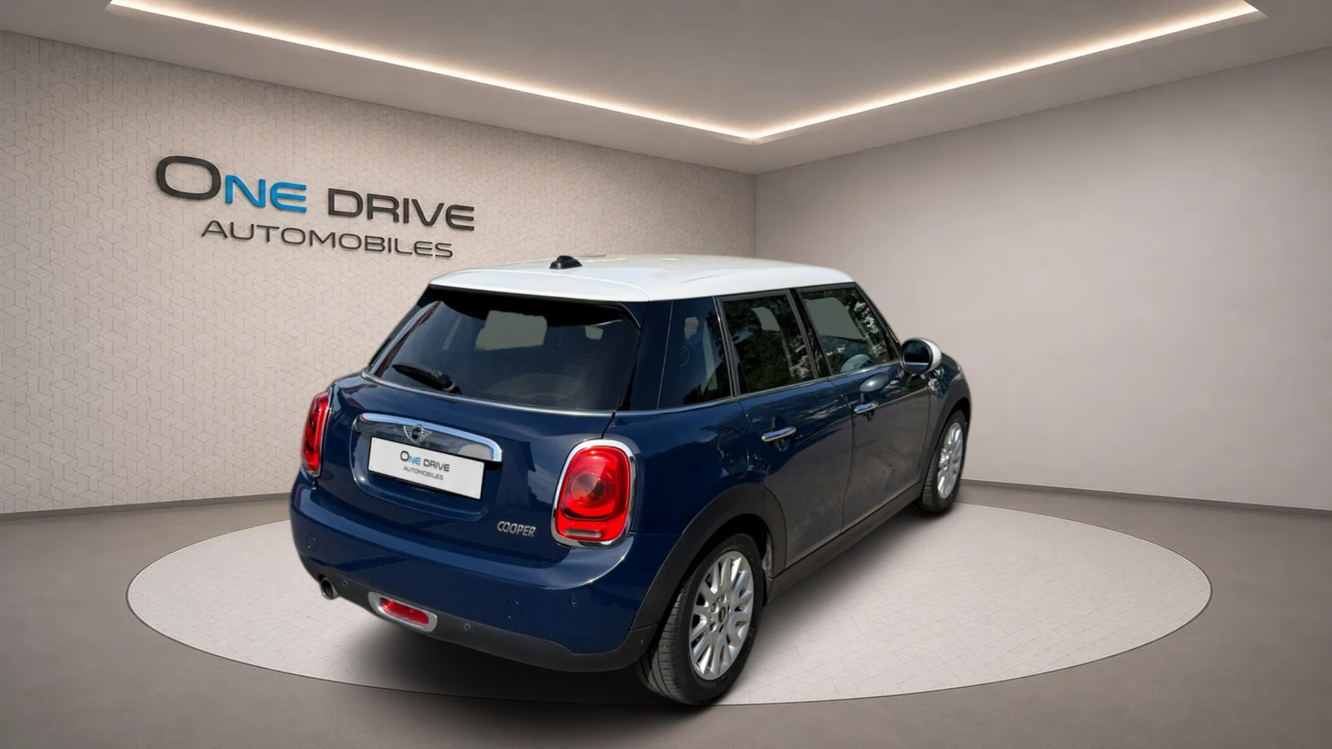 MINI Cooper Steptronic-image-5