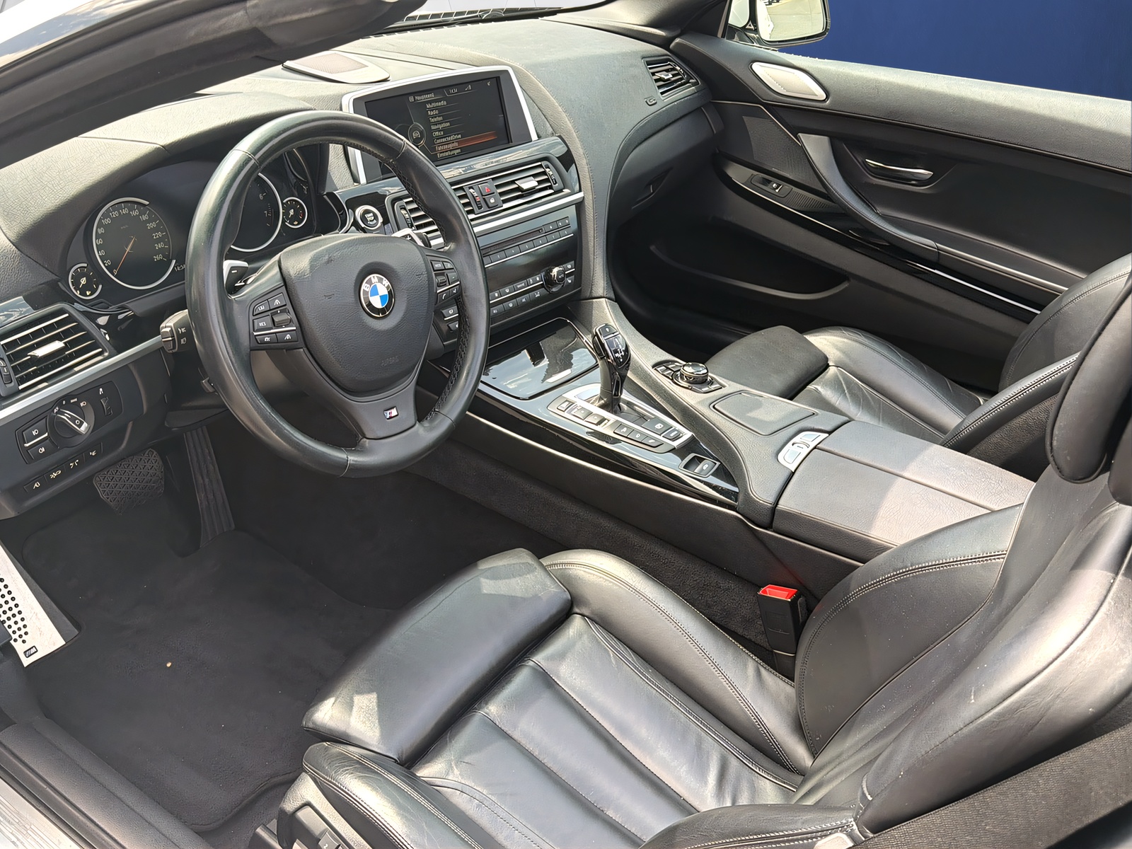 BMW 650i Cabrio xDrive-image-8