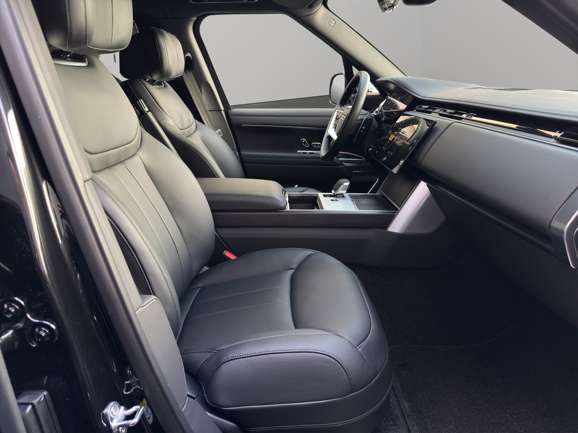 LAND ROVER Range Rover 3.0 D I6 350 HSE-image-6