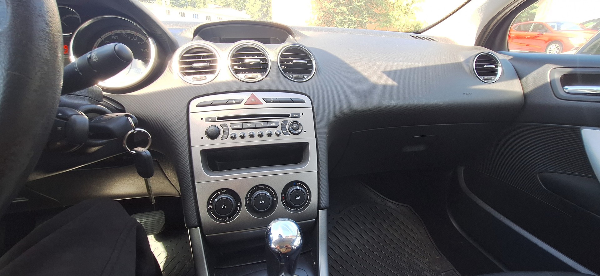 PEUGEOT 308 SW 1.6 HDI Active EGS6-image-24