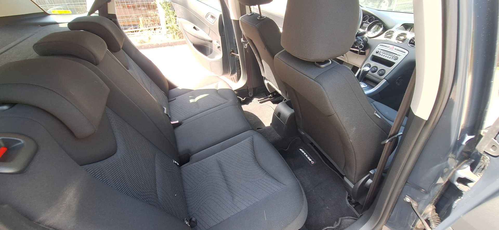 PEUGEOT 308 SW 1.6 HDI Active EGS6-image-11
