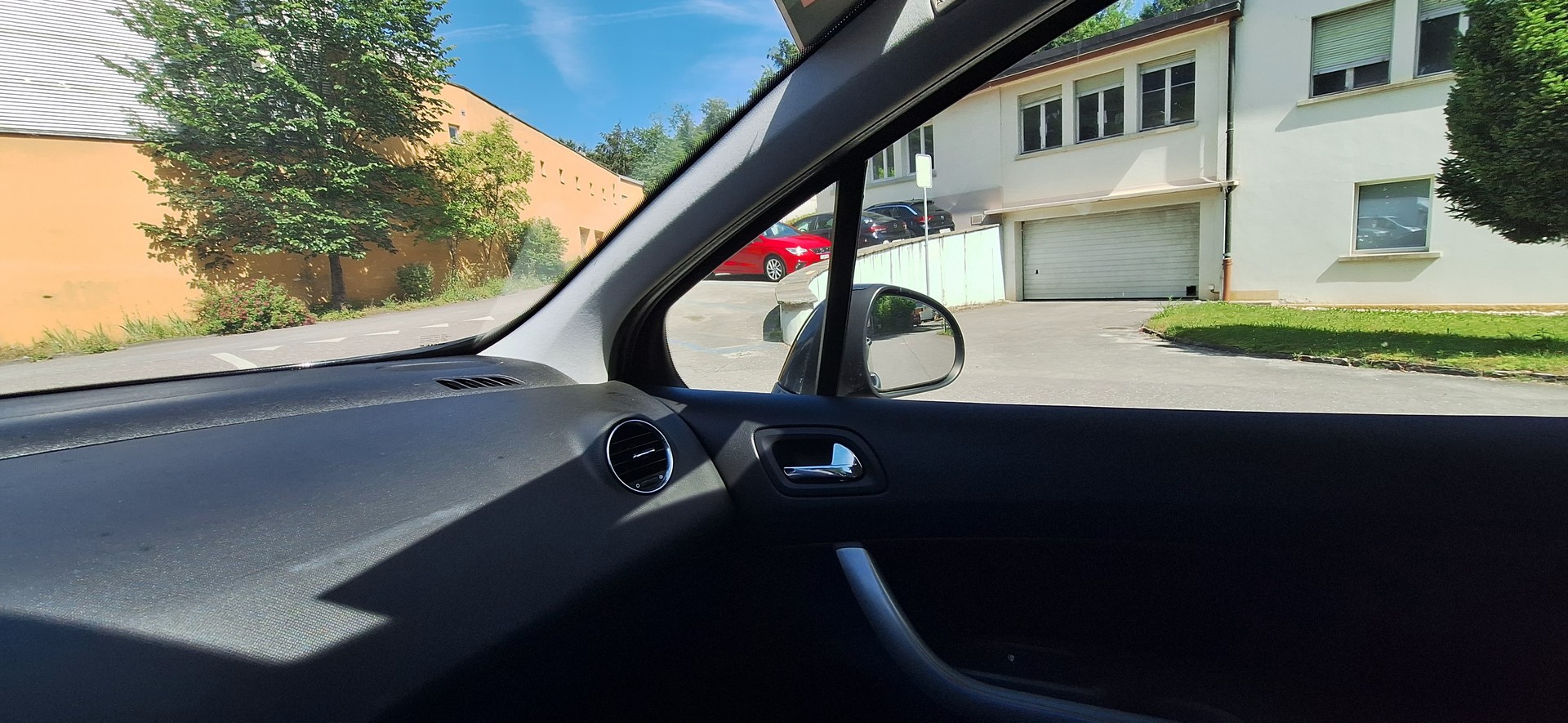 PEUGEOT 308 SW 1.6 HDI Active EGS6-image-23