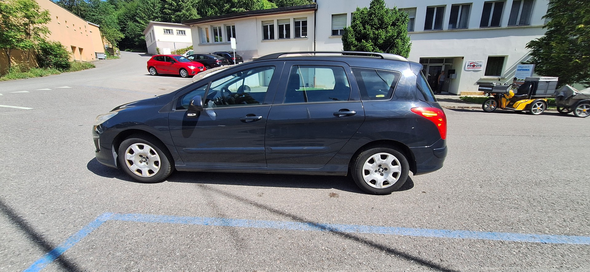 PEUGEOT 308 SW 1.6 HDI Active EGS6-image-2