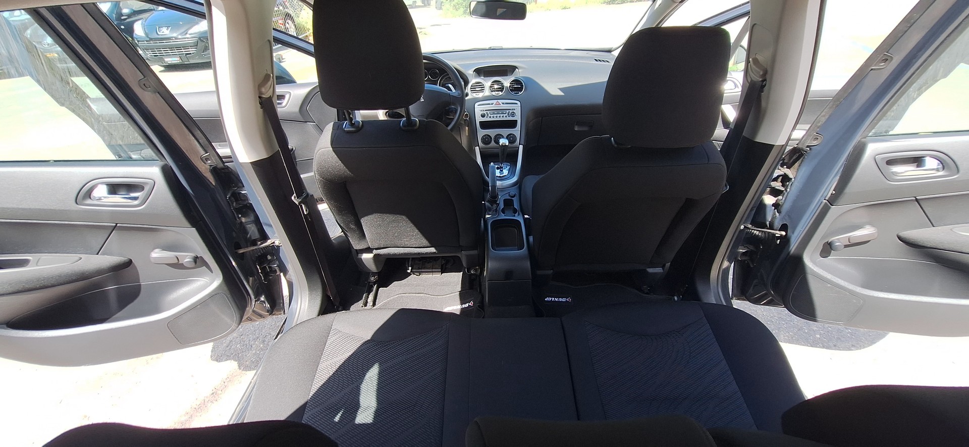 PEUGEOT 308 SW 1.6 HDI Active EGS6-image-21