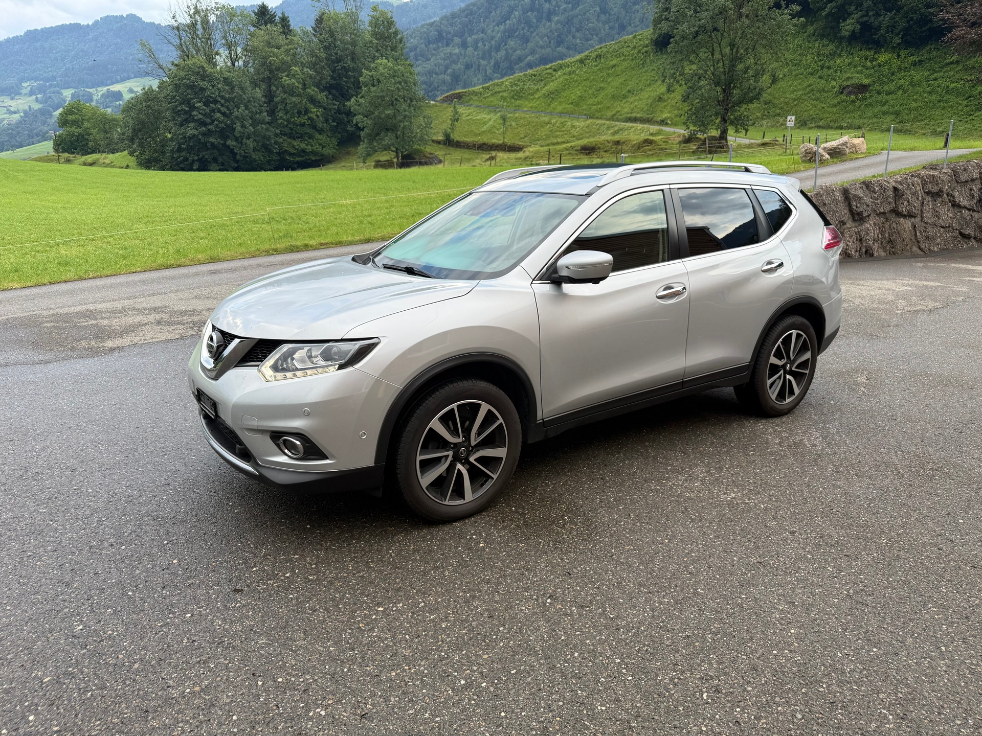 NISSAN X-Trail 1.6 DIG-T Tekna-image-1