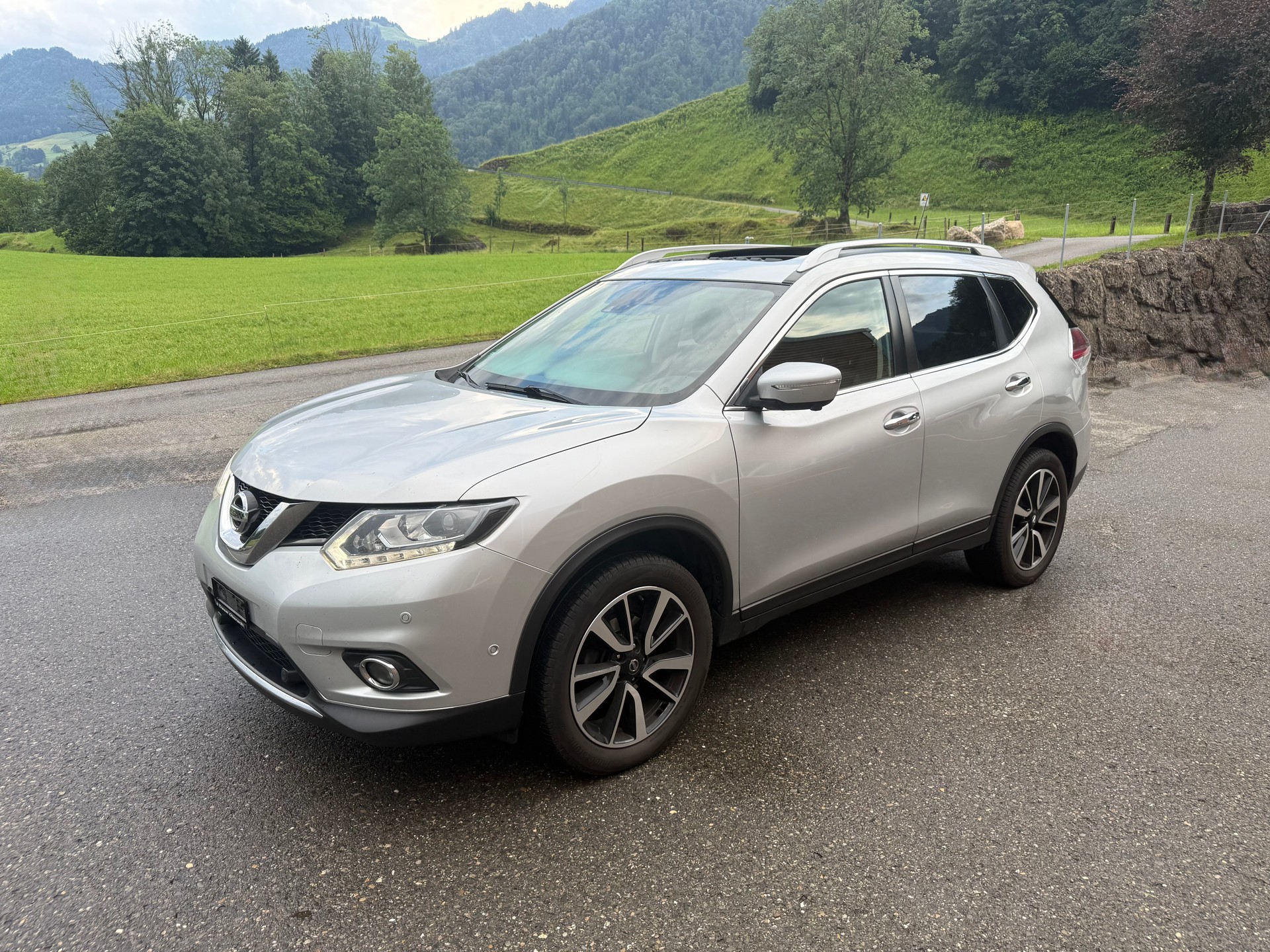 NISSAN X-Trail 1.6 DIG-T Tekna-image-2