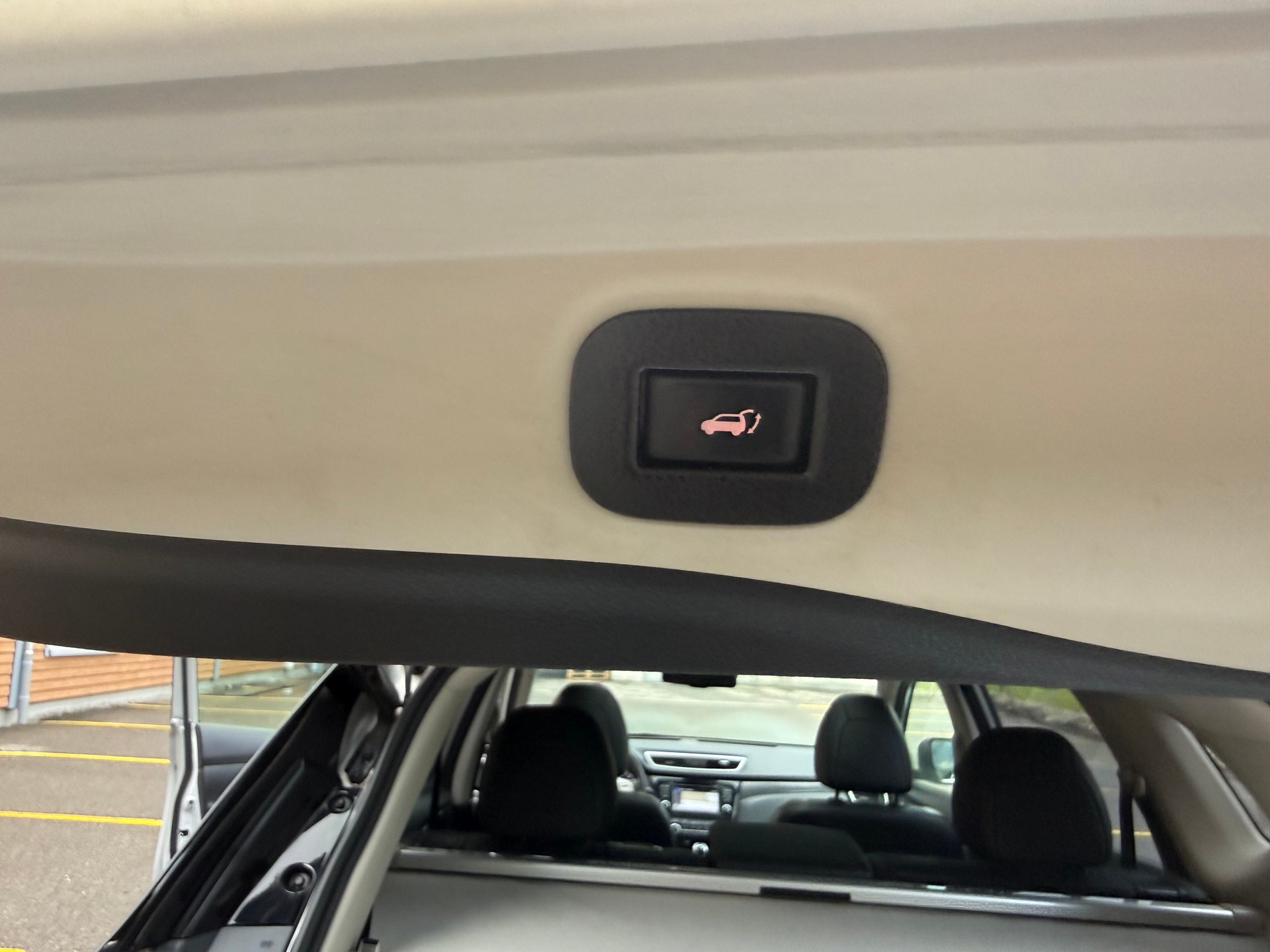 NISSAN X-Trail 1.6 DIG-T Tekna-image-14
