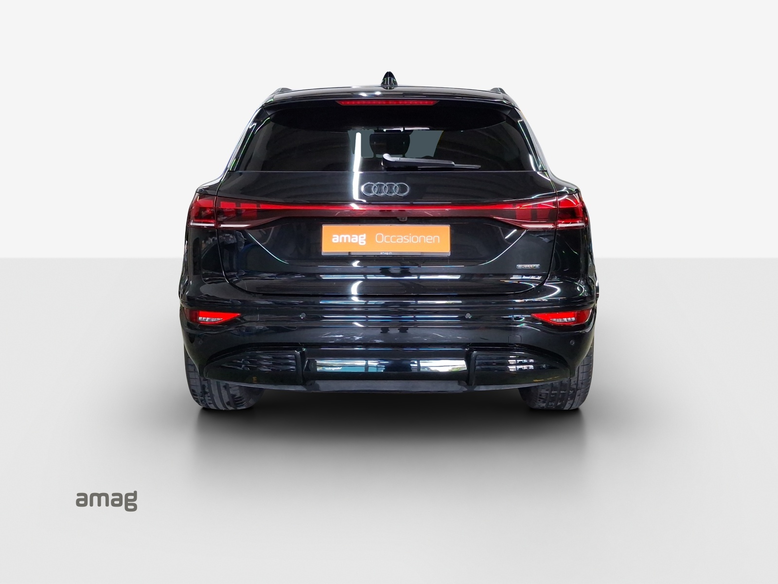 AUDI Q6 e-tron quattro-image-3