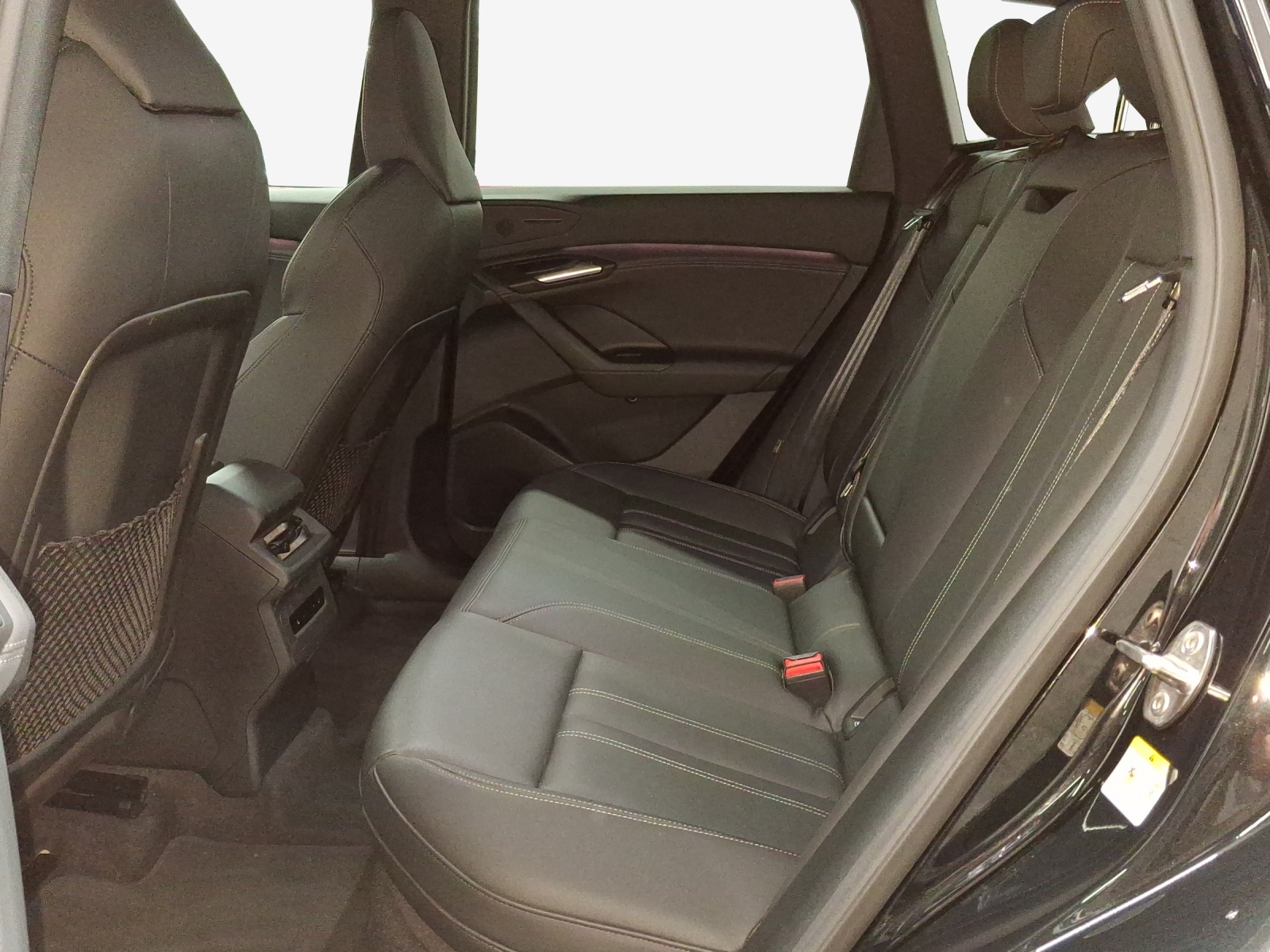 AUDI Q6 e-tron quattro-image-11