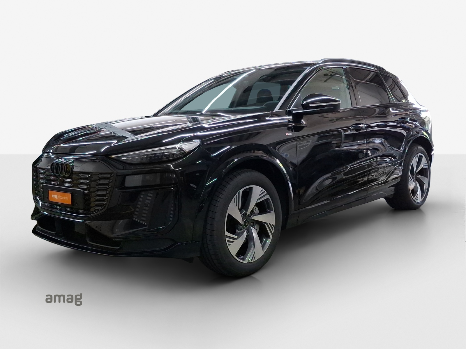 AUDI Q6 e-tron quattro-image-0
