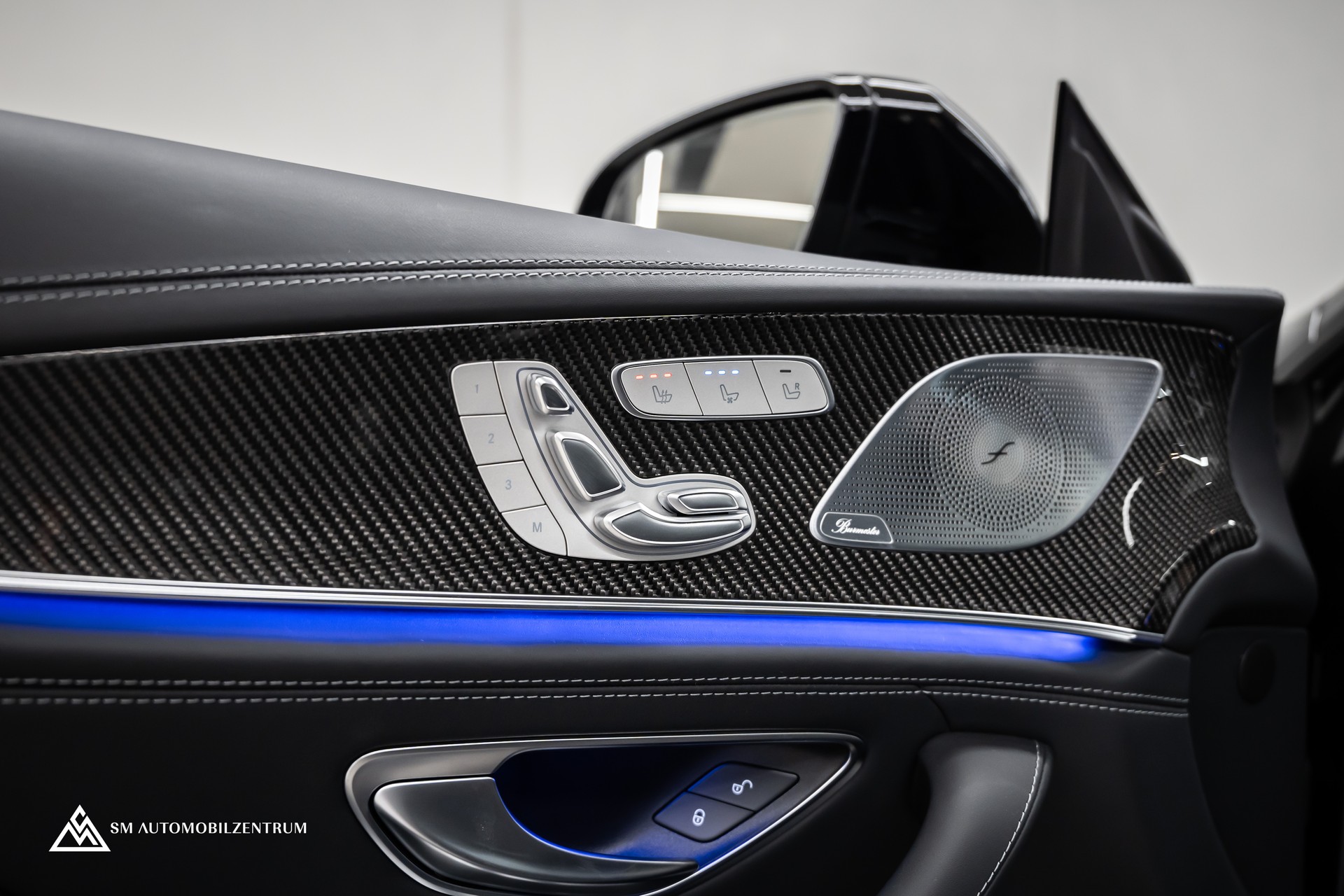 MERCEDES-BENZ AMG GT 63 S 4matic+ / Aeropaket / Carbon / Panorama / Sitzbelüftung-image-17