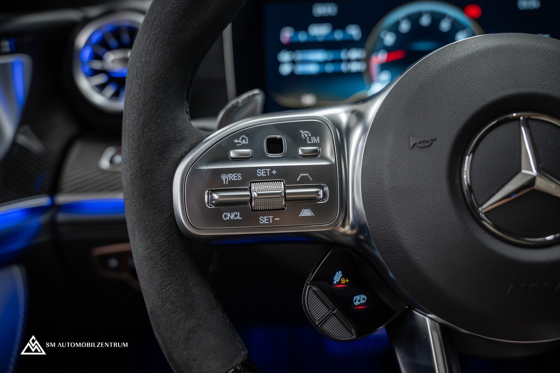 MERCEDES-BENZ AMG GT 63 S 4matic+ / Aeropaket / Carbon / Panorama / Sitzbelüftung-image-28