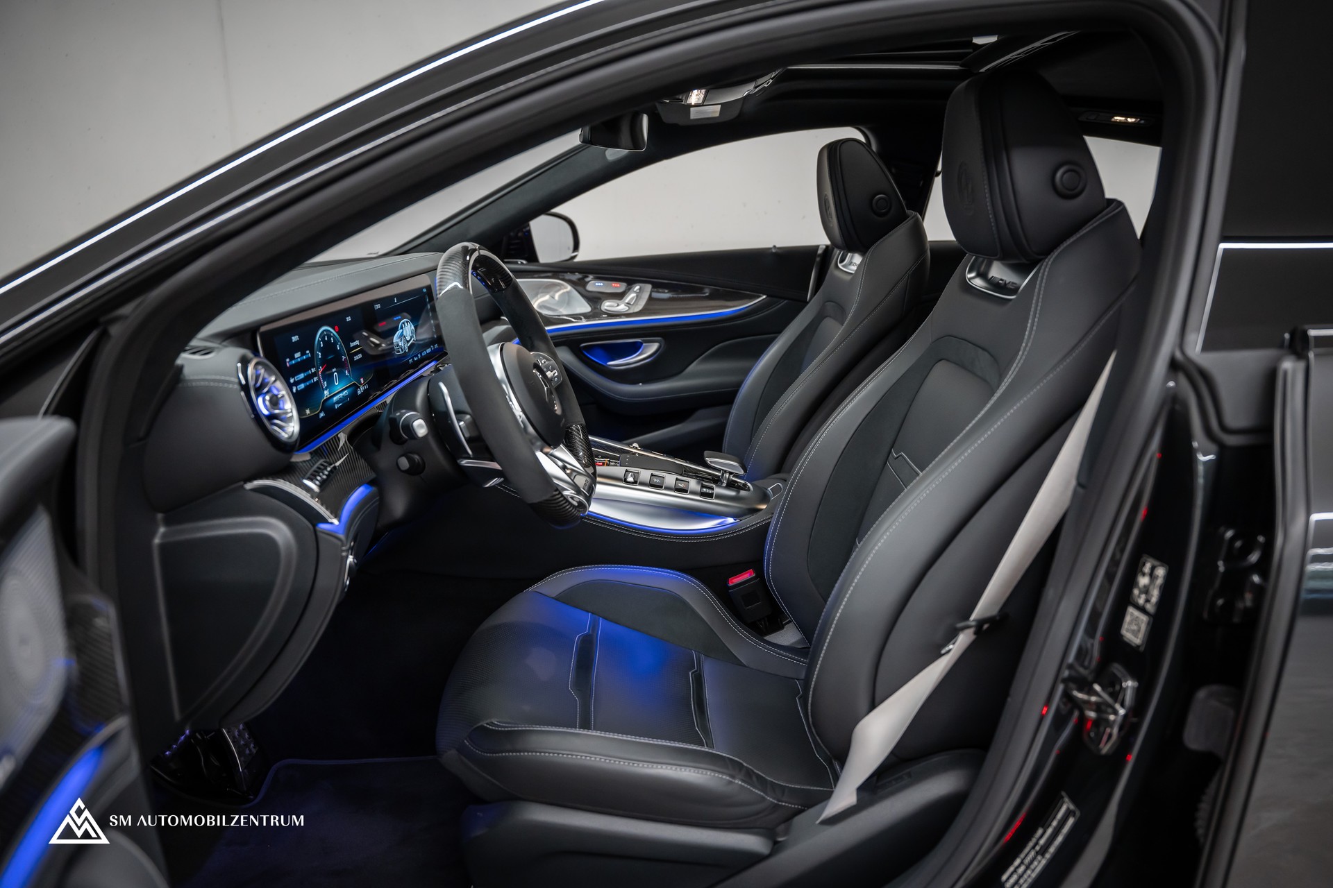 MERCEDES-BENZ AMG GT 63 S 4matic+ / Aeropaket / Carbon / Panorama / Sitzbelüftung-image-21
