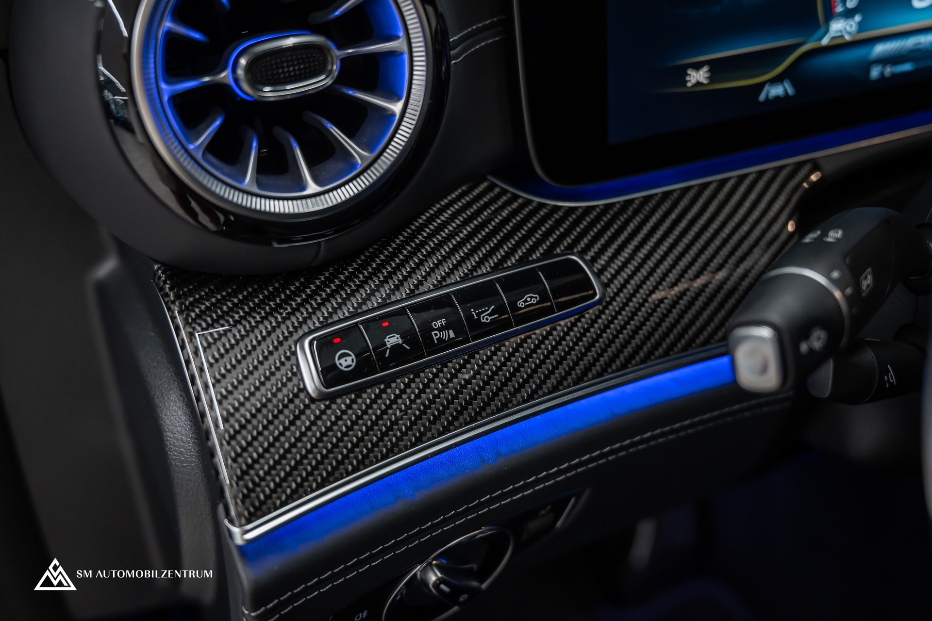 MERCEDES-BENZ AMG GT 63 S 4matic+ / Aeropaket / Carbon / Panorama / Sitzbelüftung-image-27