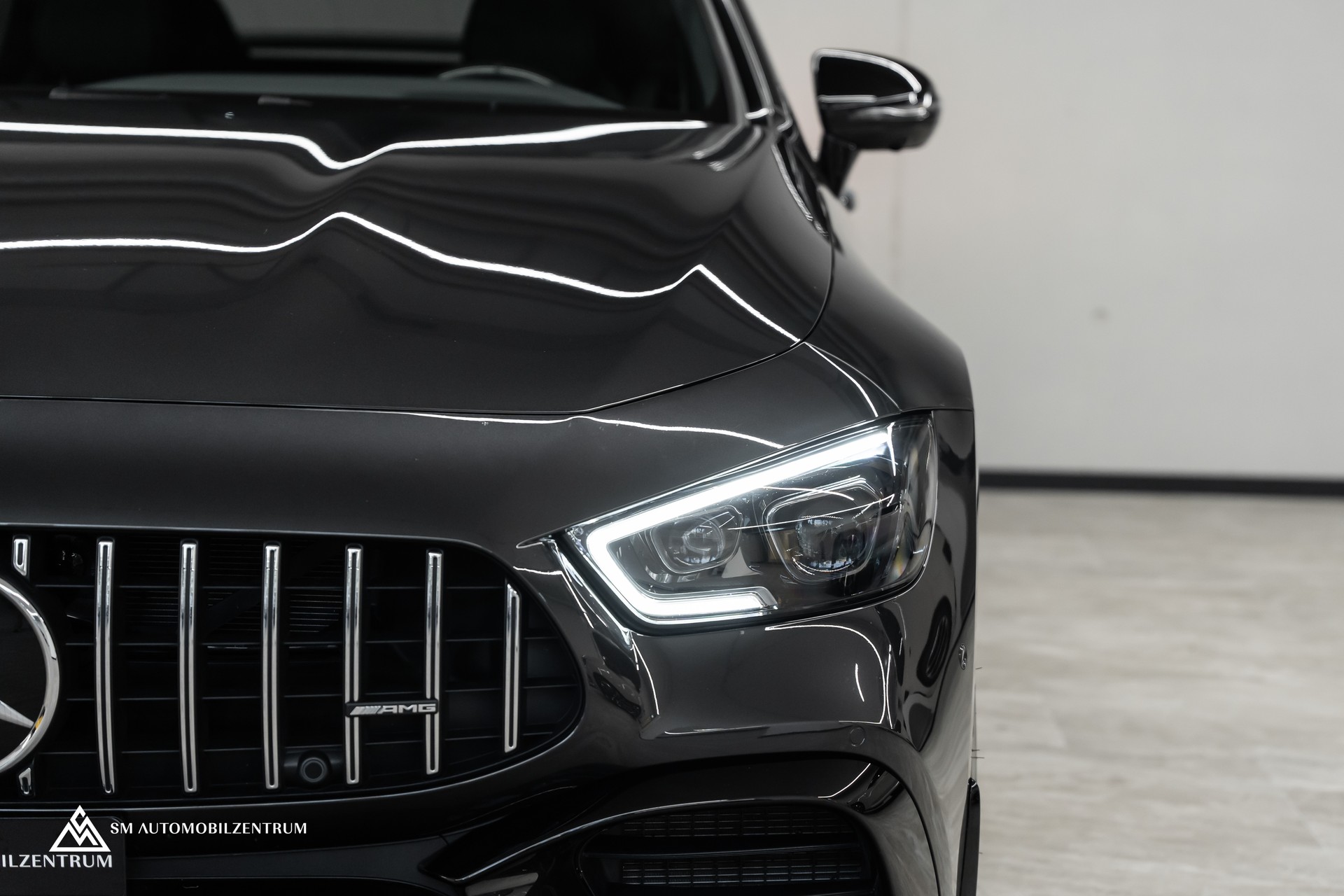 MERCEDES-BENZ AMG GT 63 S 4matic+ / Aeropaket / Carbon / Panorama / Sitzbelüftung-image-3