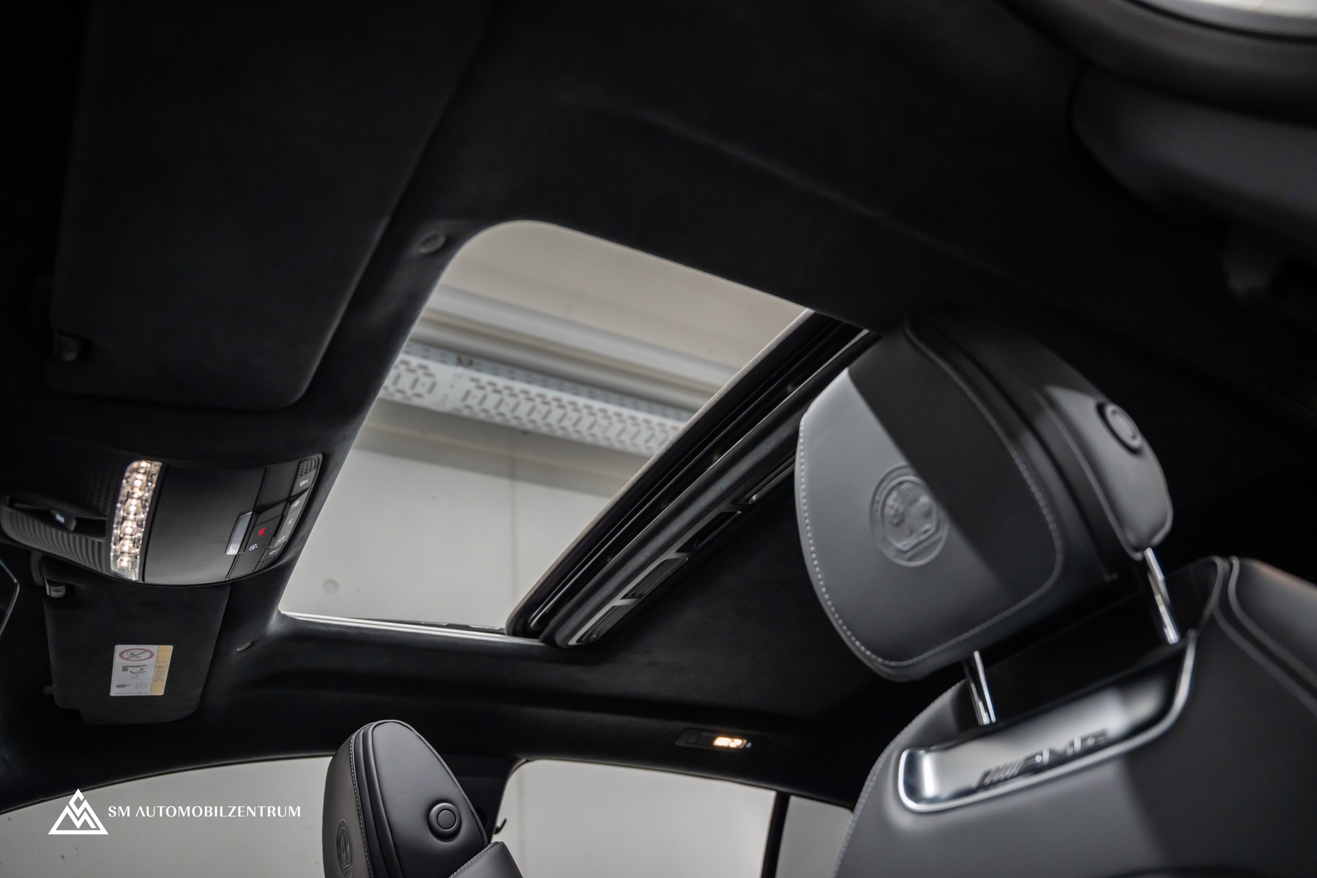 MERCEDES-BENZ AMG GT 63 S 4matic+ / Aeropaket / Carbon / Panorama / Sitzbelüftung-image-43