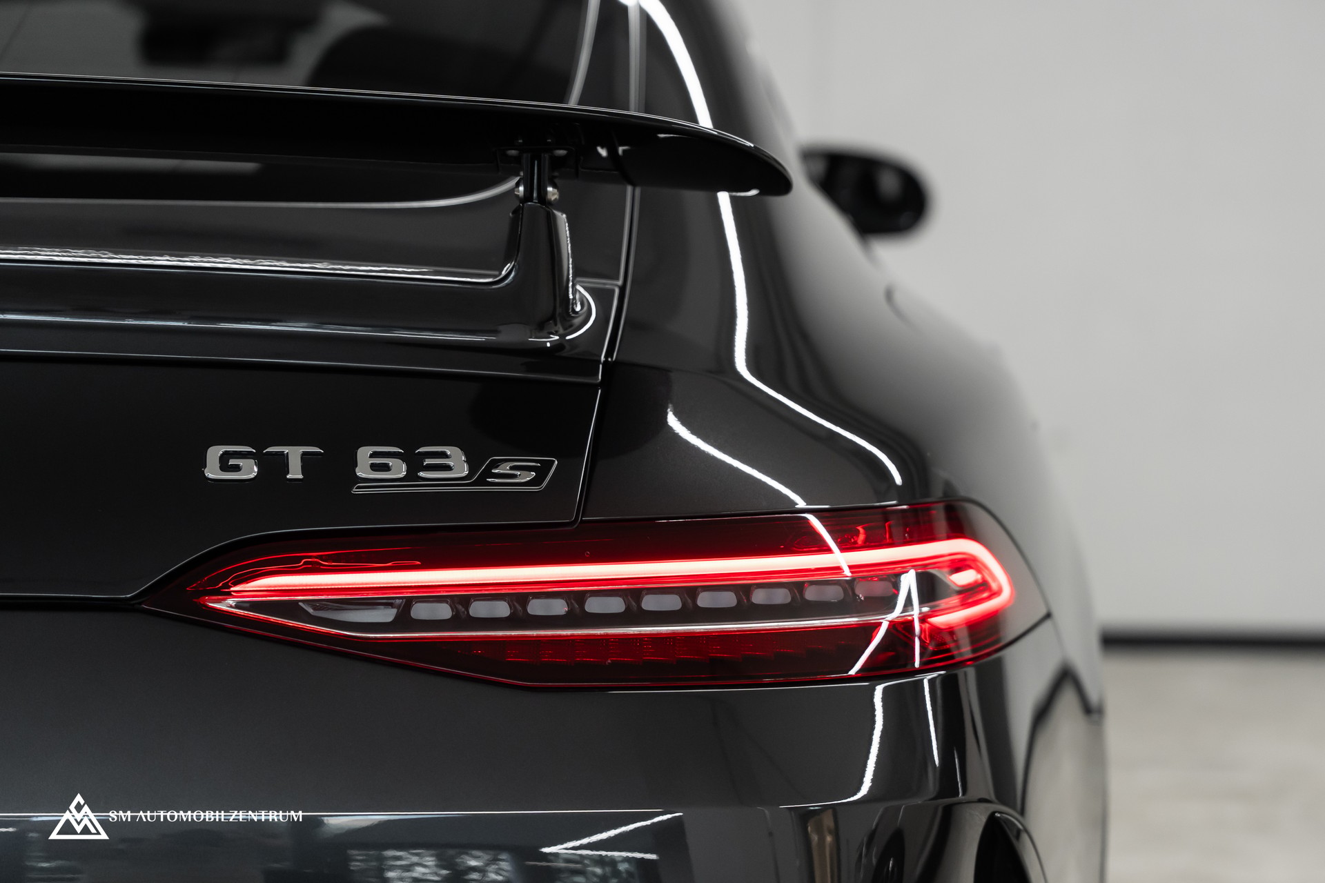 MERCEDES-BENZ AMG GT 63 S 4matic+ / Aeropaket / Carbon / Panorama / Sitzbelüftung-image-14