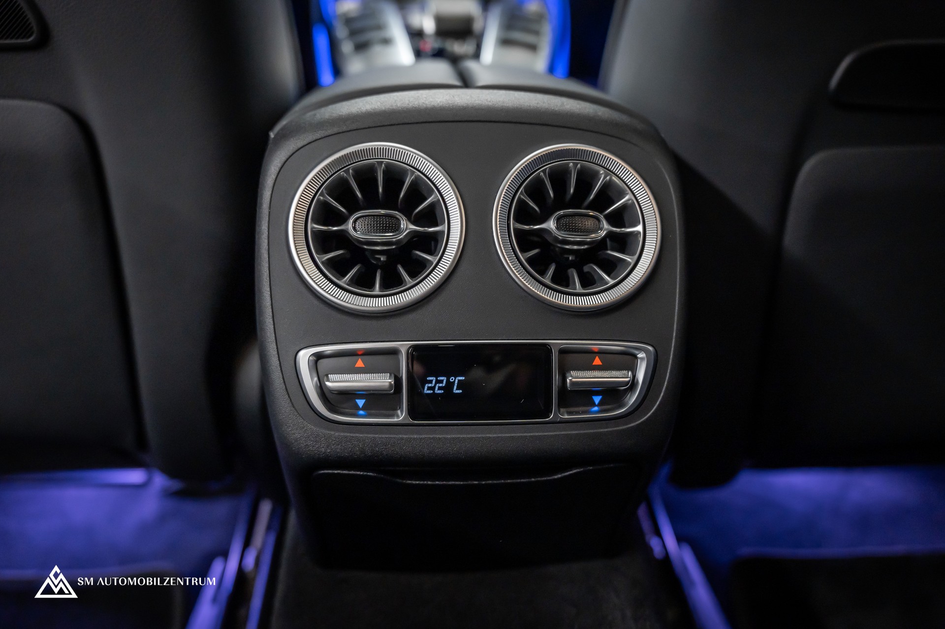 MERCEDES-BENZ AMG GT 63 S 4matic+ / Aeropaket / Carbon / Panorama / Sitzbelüftung-image-25