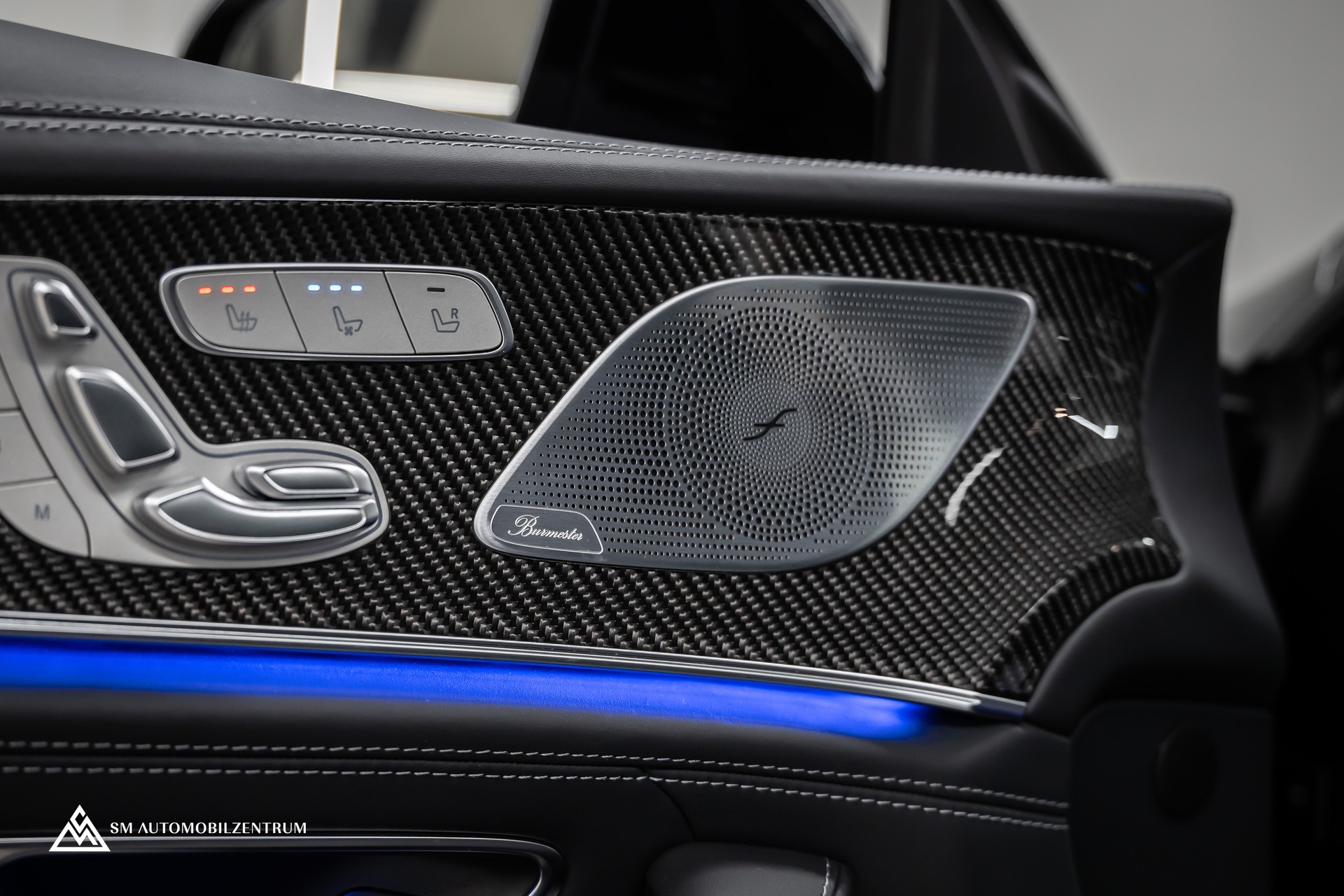 MERCEDES-BENZ AMG GT 63 S 4matic+ / Aeropaket / Carbon / Panorama / Sitzbelüftung-image-18