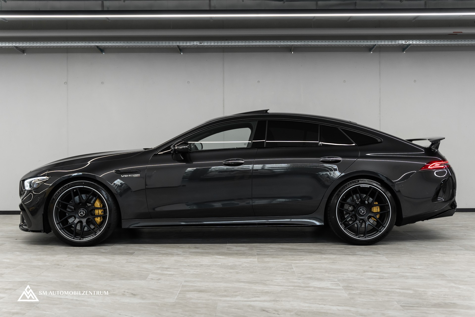 MERCEDES-BENZ AMG GT 63 S 4matic+ / Aeropaket / Carbon / Panorama / Sitzbelüftung-image-5
