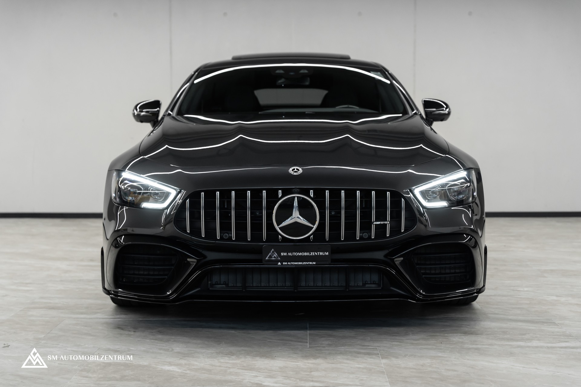 MERCEDES-BENZ AMG GT 63 S 4matic+ / Aeropaket / Carbon / Panorama / Sitzbelüftung-image-2