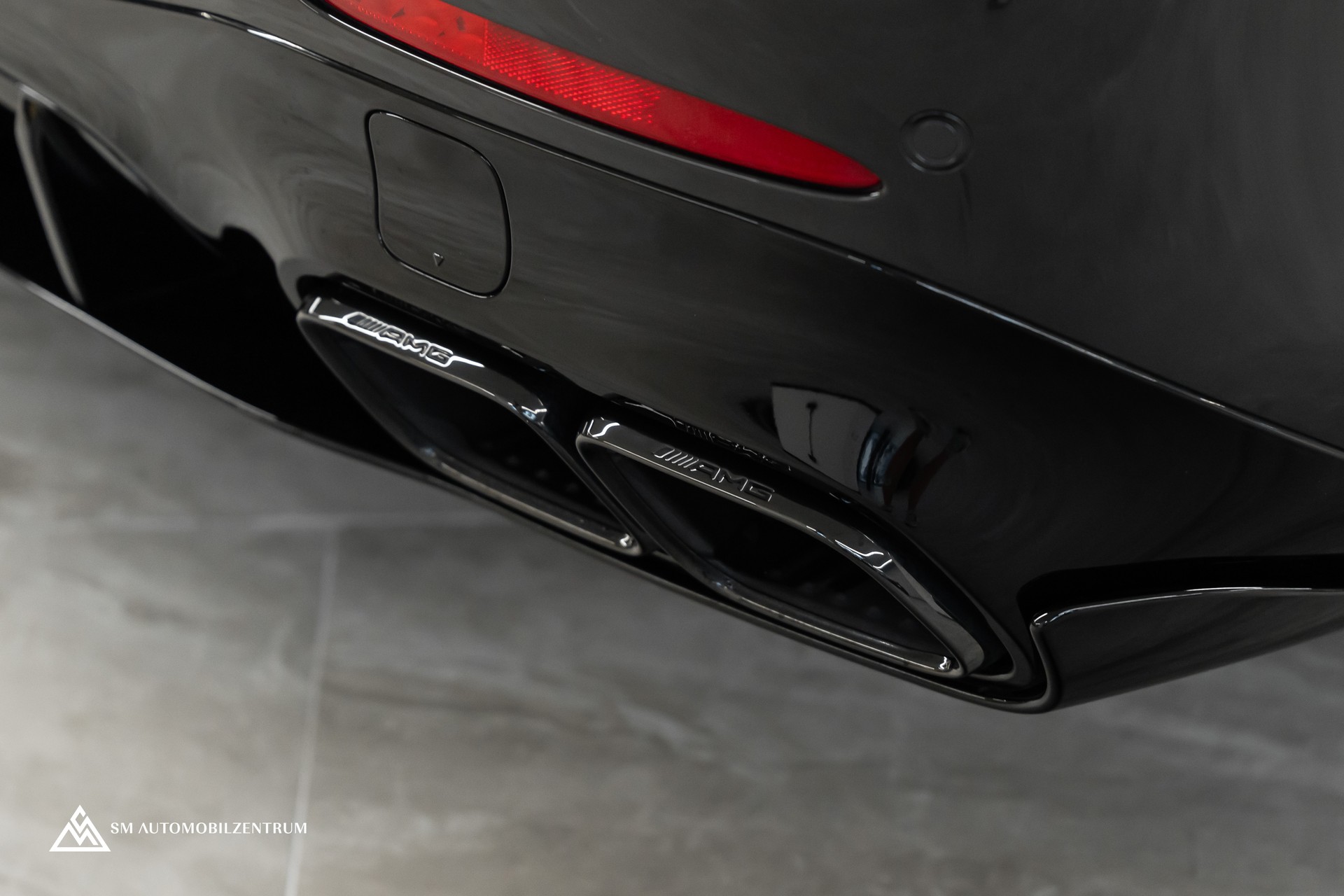 MERCEDES-BENZ AMG GT 63 S 4matic+ / Aeropaket / Carbon / Panorama / Sitzbelüftung-image-10