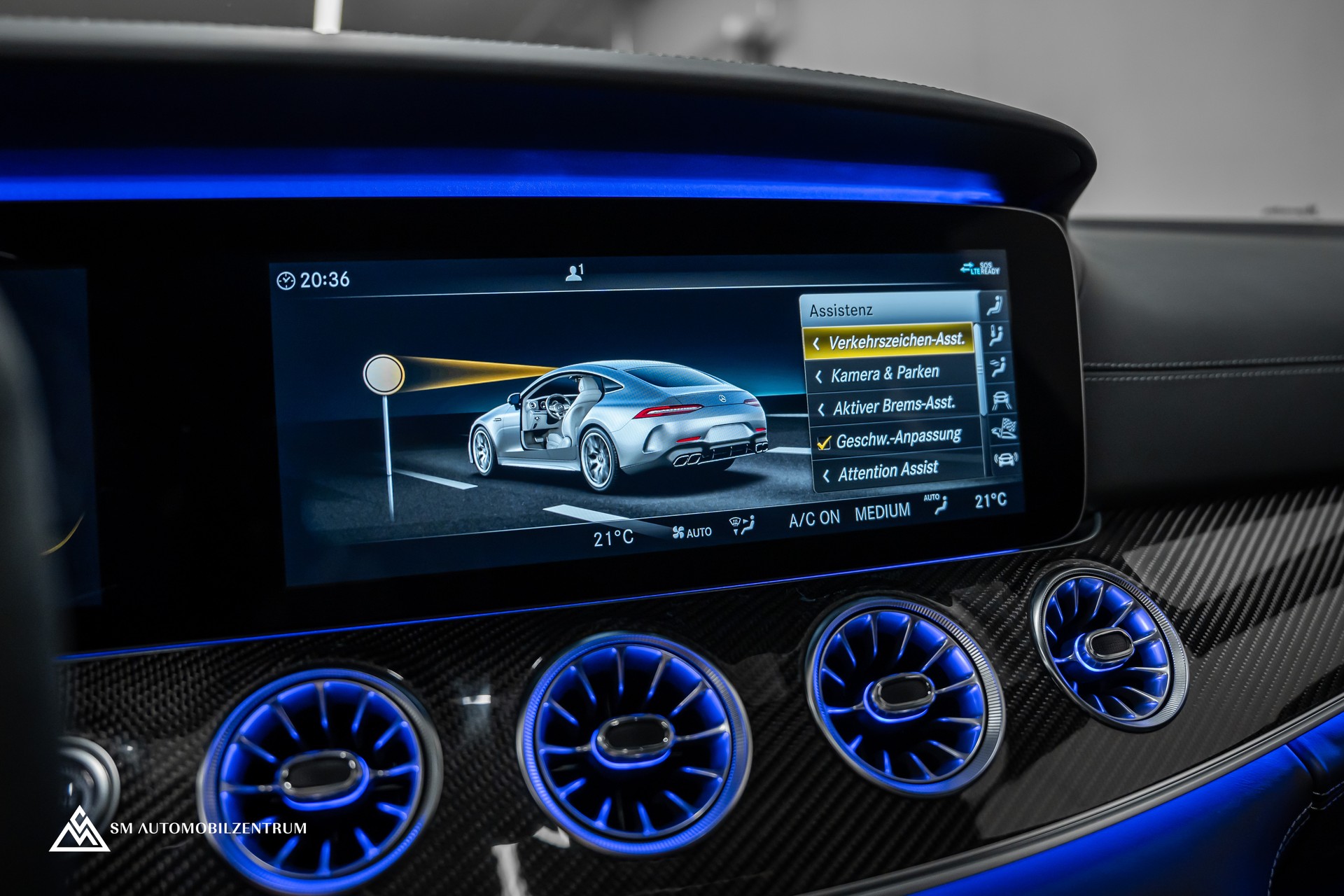 MERCEDES-BENZ AMG GT 63 S 4matic+ / Aeropaket / Carbon / Panorama / Sitzbelüftung-image-39
