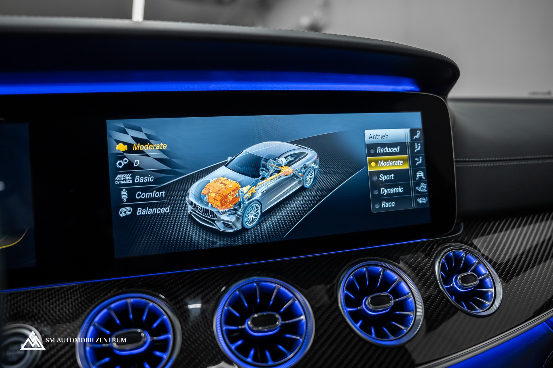 MERCEDES-BENZ AMG GT 63 S 4matic+ / Aeropaket / Carbon / Panorama / Sitzbelüftung-image-37