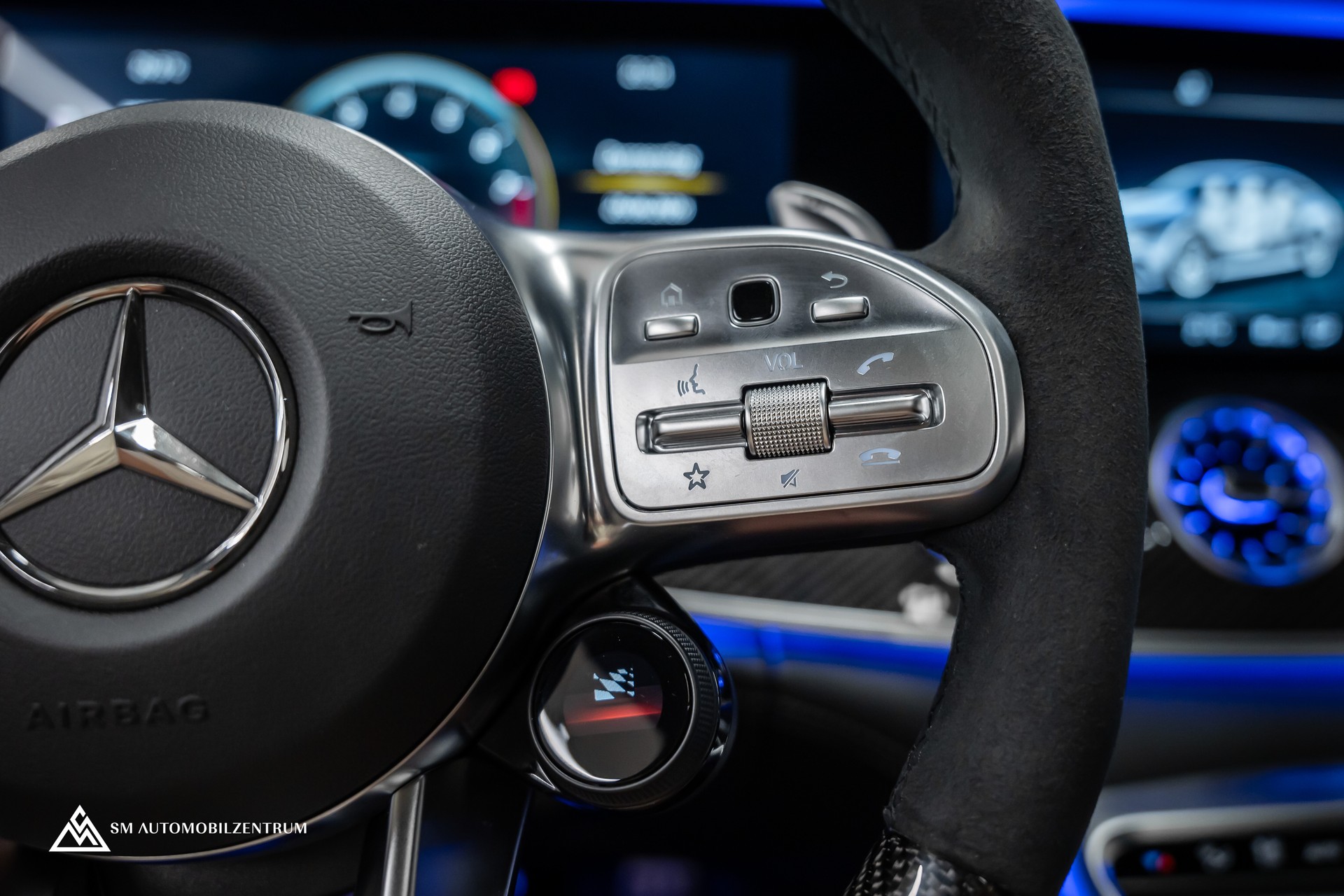 MERCEDES-BENZ AMG GT 63 S 4matic+ / Aeropaket / Carbon / Panorama / Sitzbelüftung-image-29