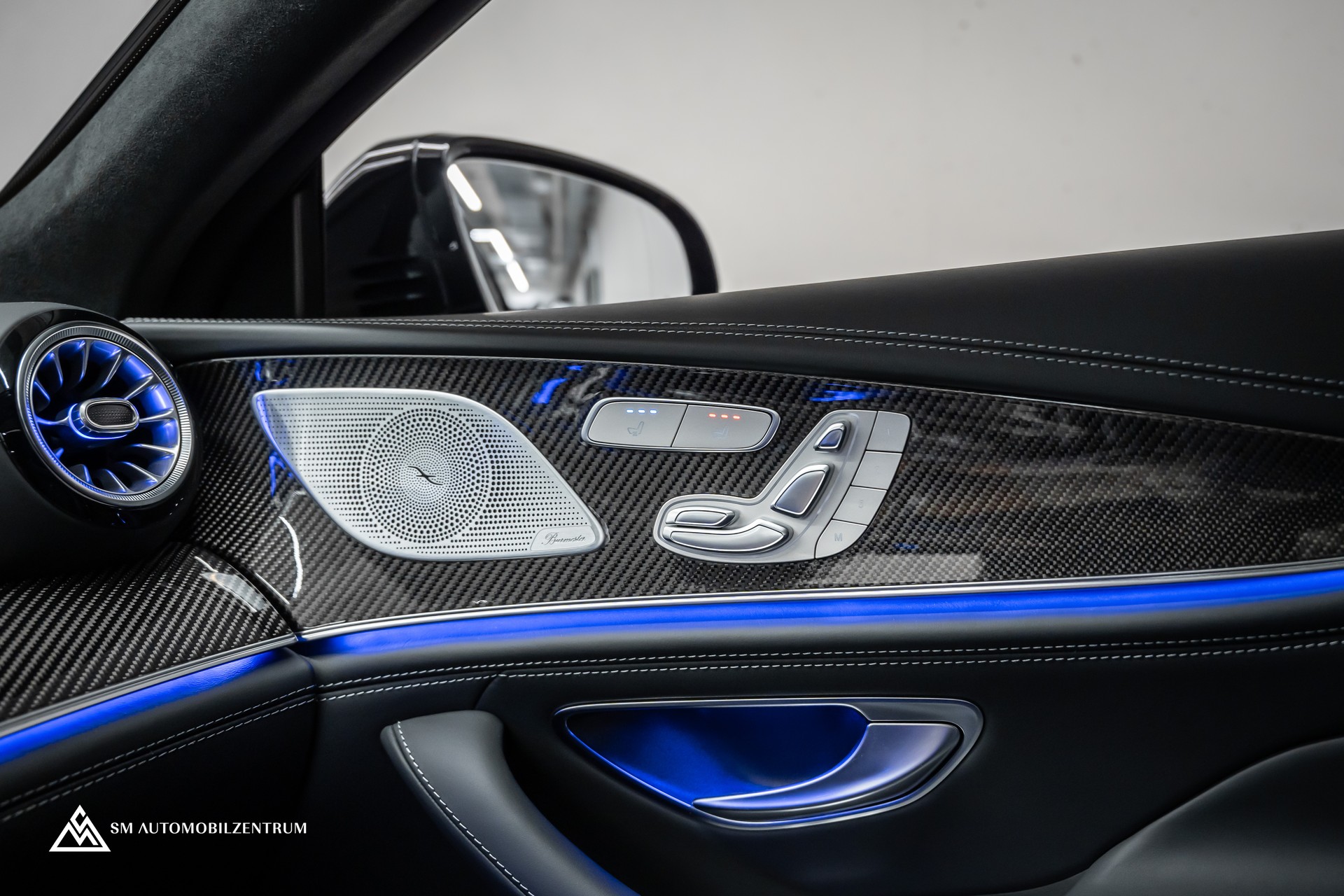 MERCEDES-BENZ AMG GT 63 S 4matic+ / Aeropaket / Carbon / Panorama / Sitzbelüftung-image-32
