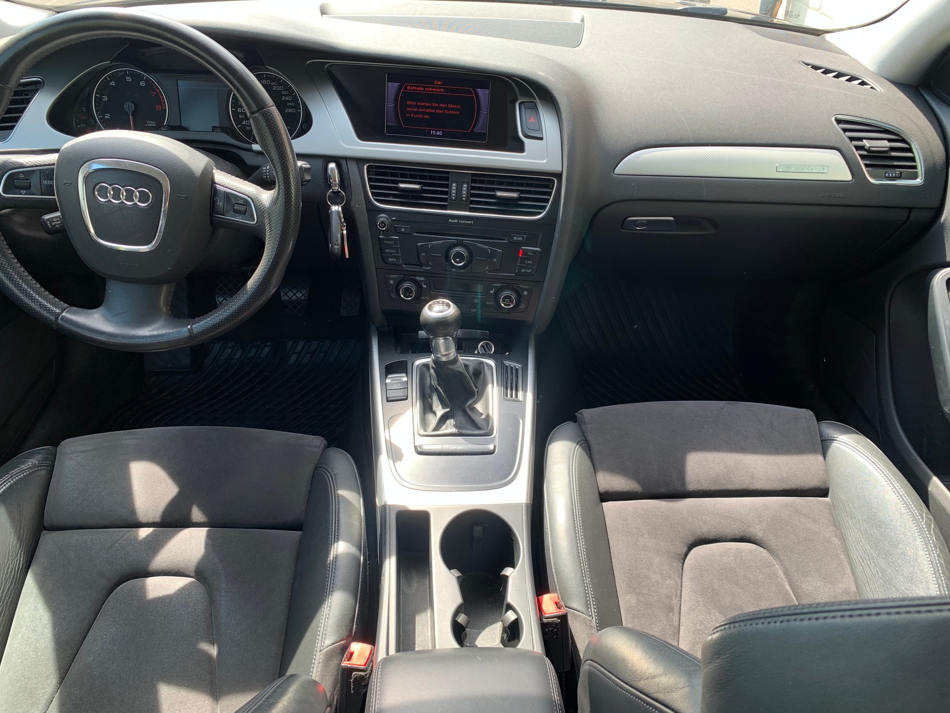 AUDI A4 Limousine 1.8 TFSI quattro-image-4