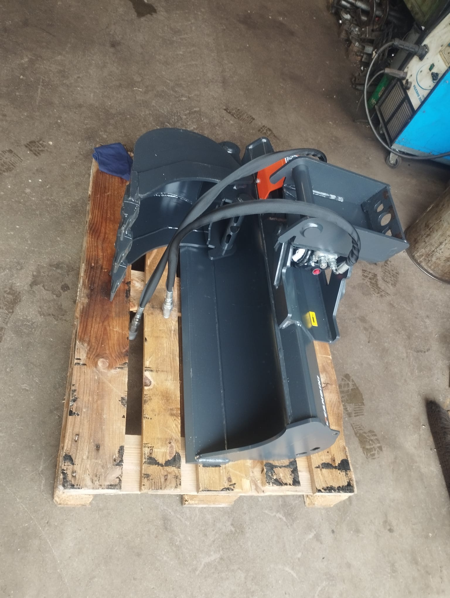 MERCEDES-BENZ KUBOTA U17-5-image-3