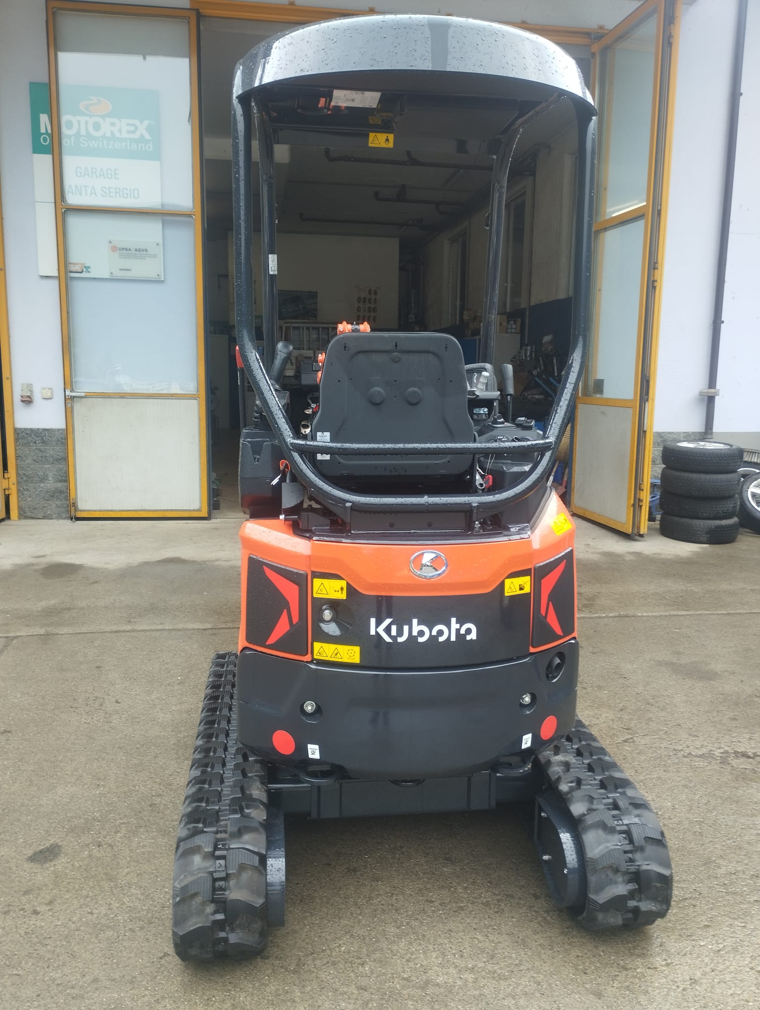 MERCEDES-BENZ KUBOTA U17-5-image-1