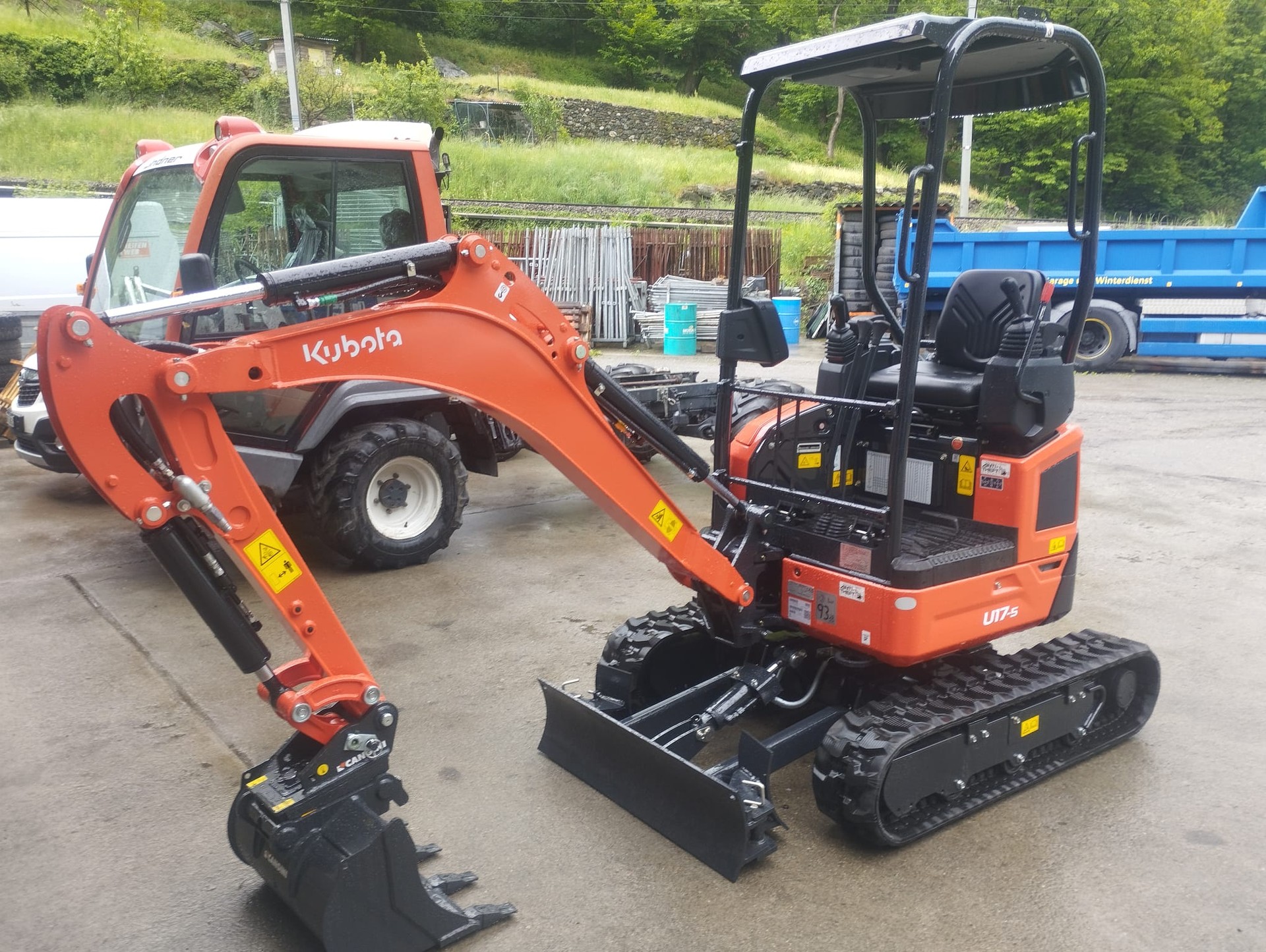 MERCEDES-BENZ KUBOTA U17-5-image-0