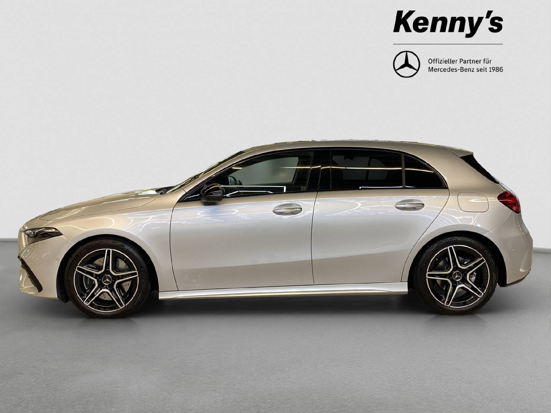 MERCEDES-BENZ A 250 AMG Line 4MATIC-image-2