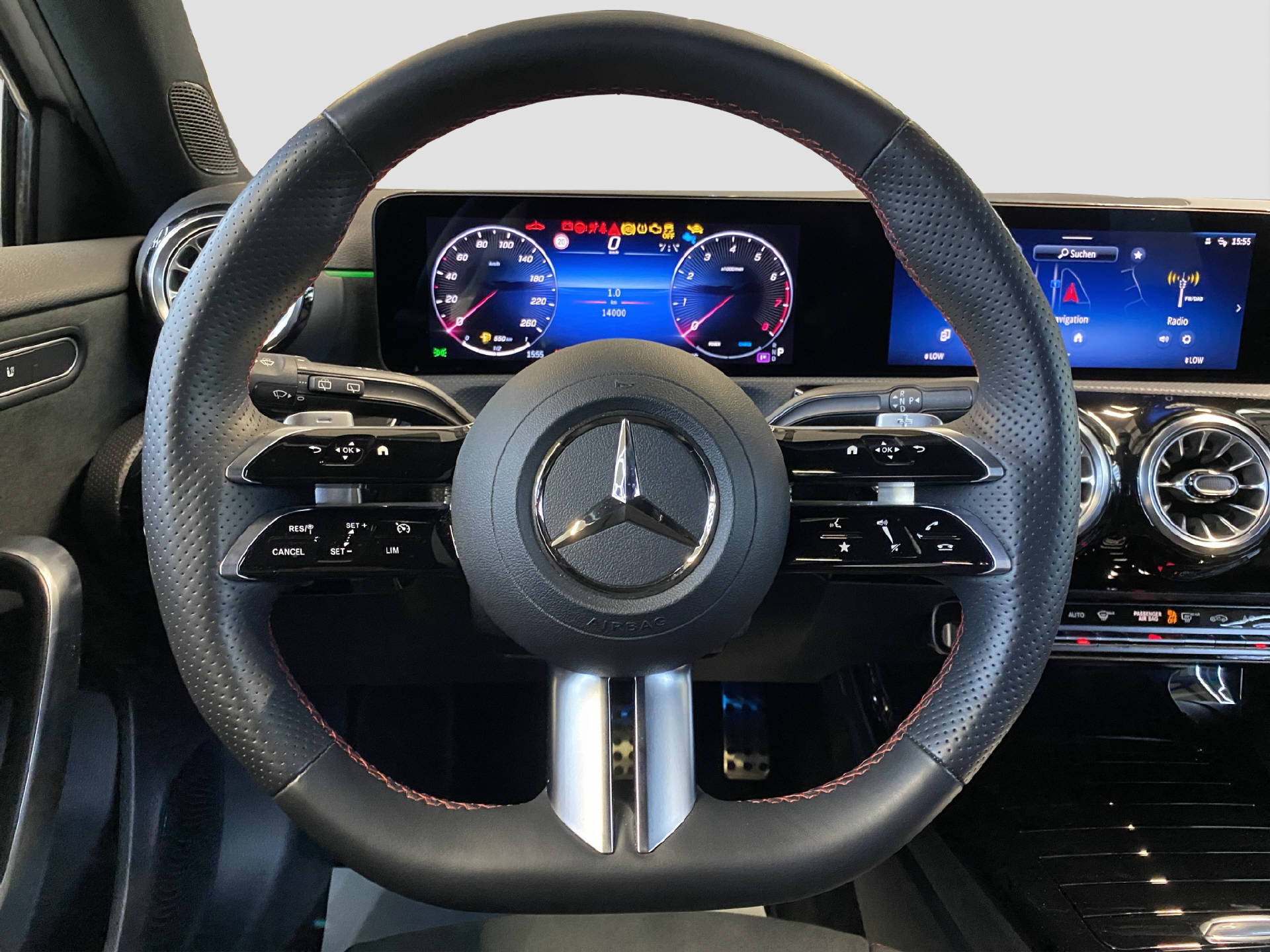 MERCEDES-BENZ A 250 AMG Line 4MATIC-image-8