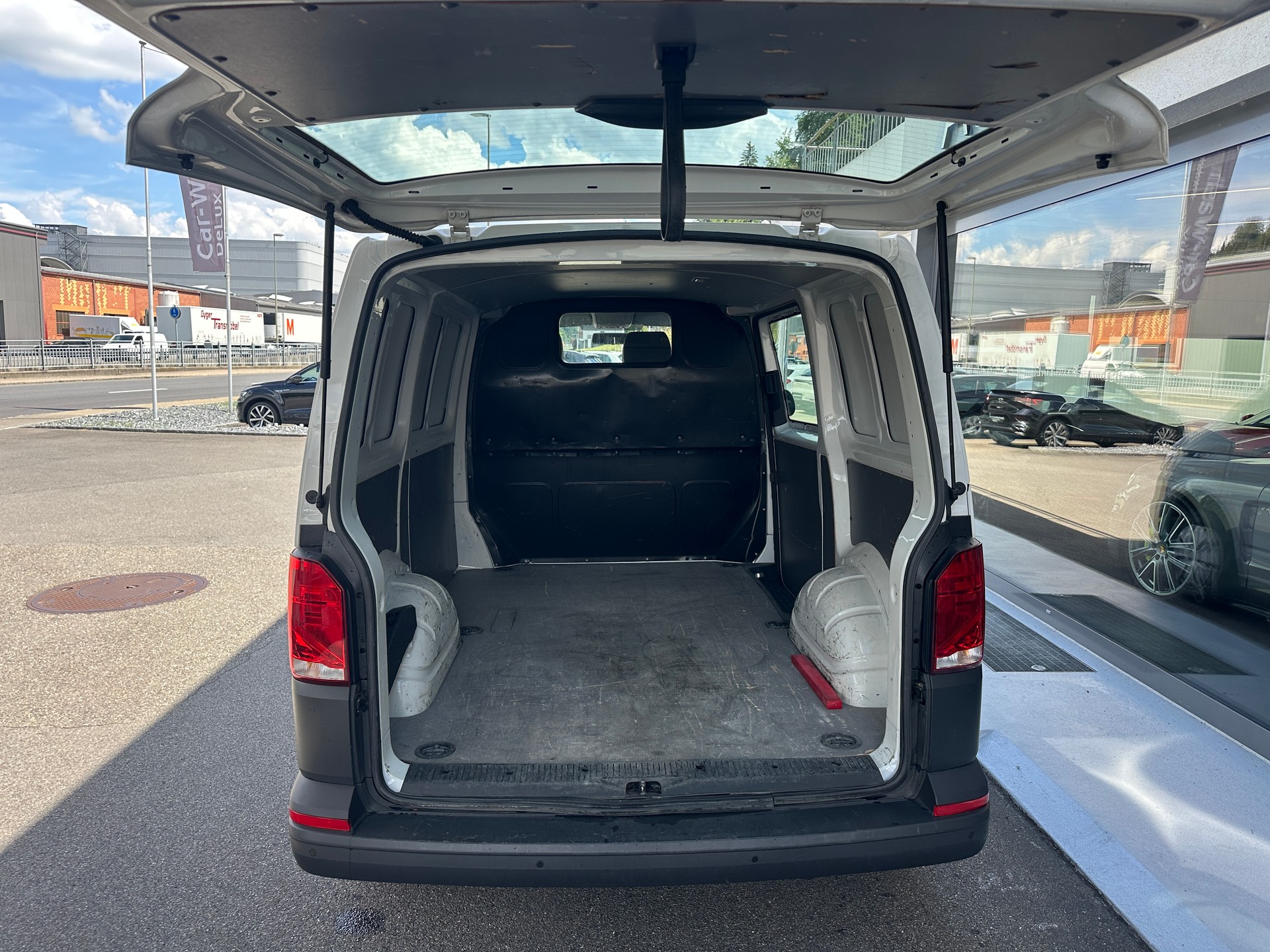 VW T6.1 2.0 TDI Entry RS 3000 mm-image-8