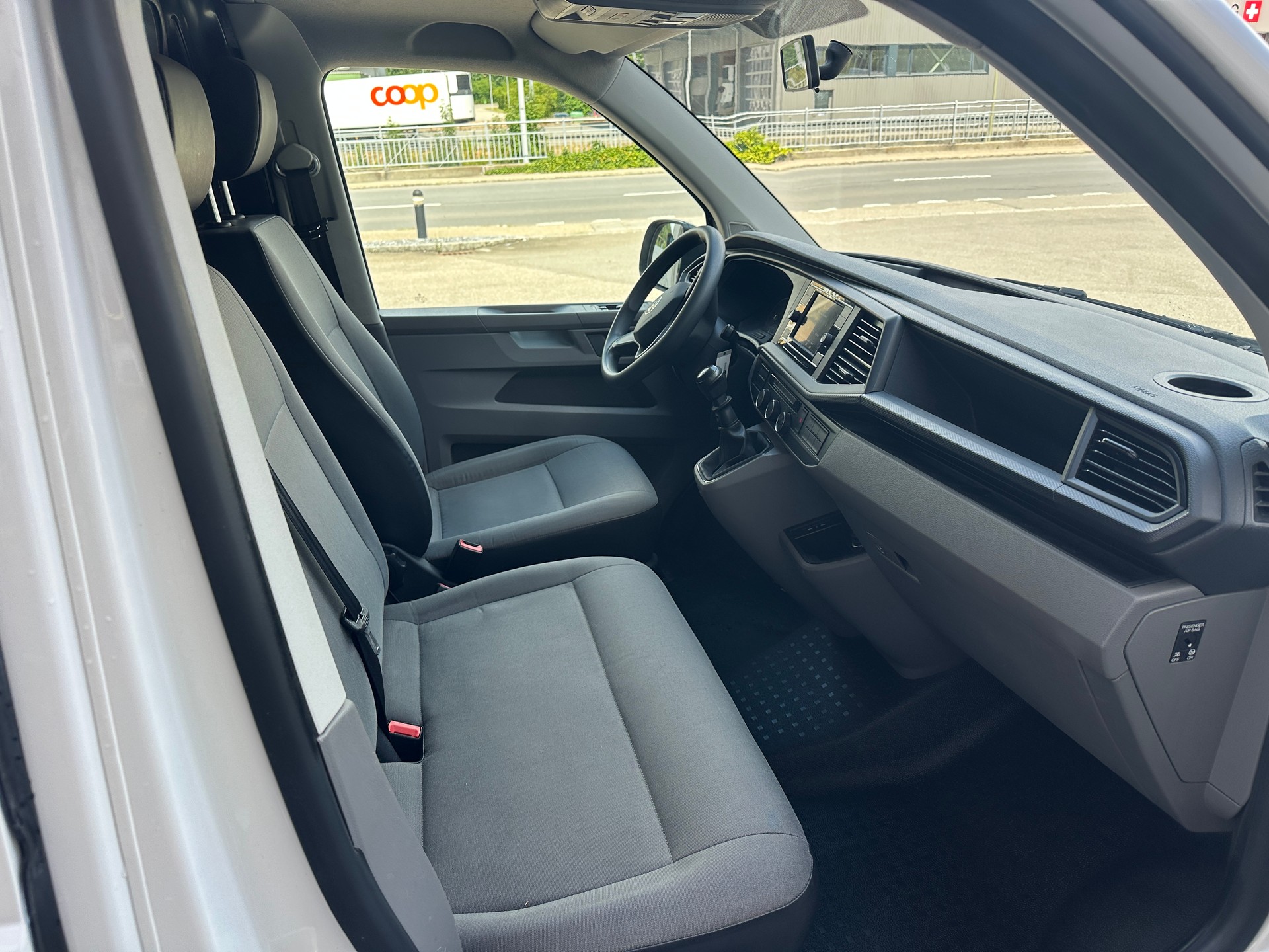 VW T6.1 2.0 TDI Entry RS 3000 mm-image-3