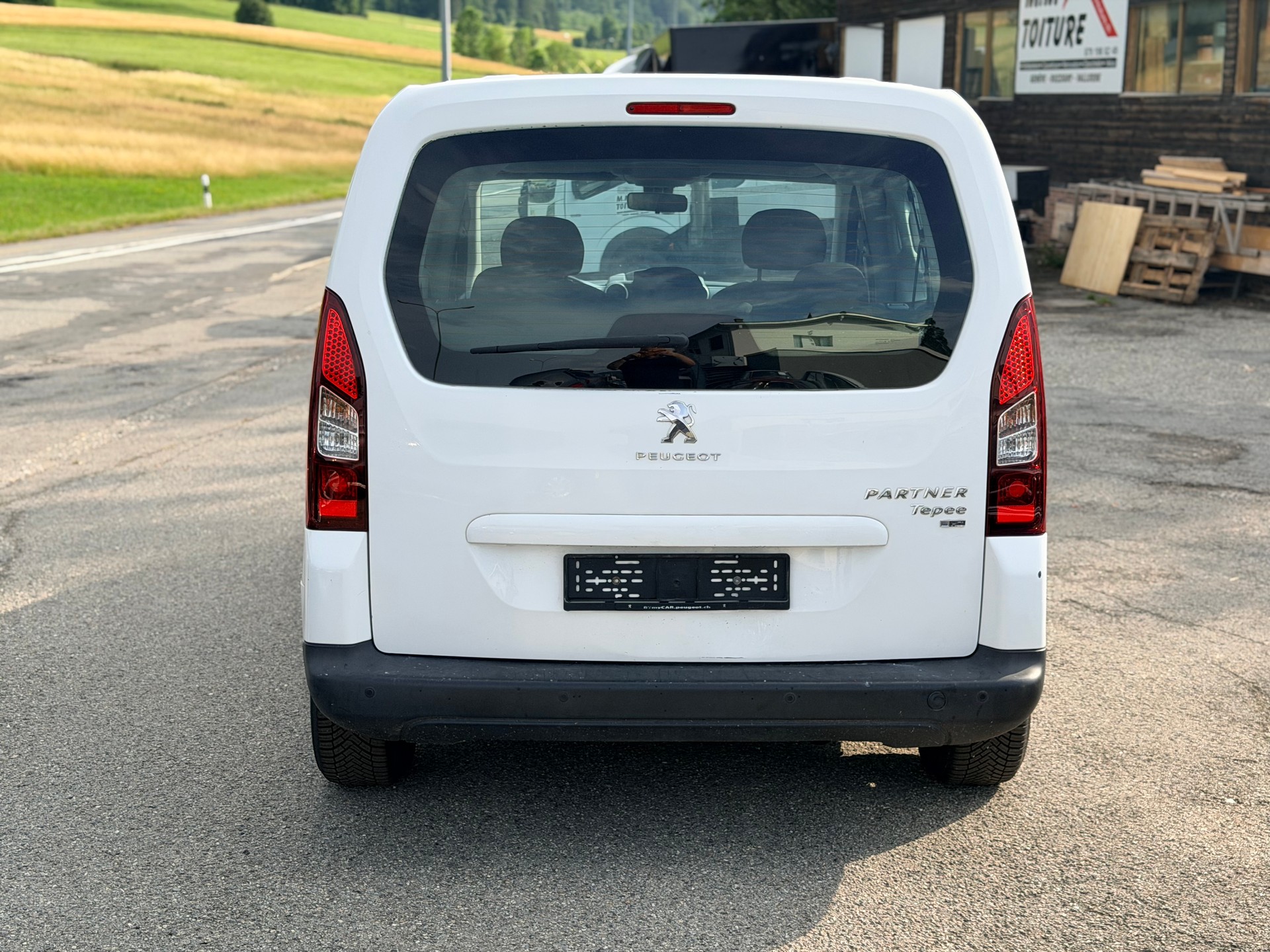 PEUGEOT Partner 1.6 e-HDI Active-image-4